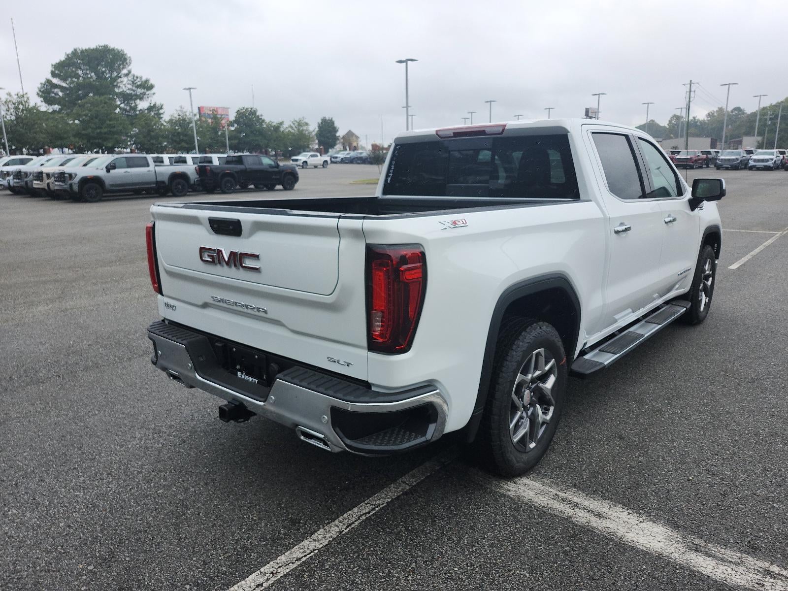 2026 GMC Sierra 1500 Crew Cab Short Box 4-Wheel Drive SLT