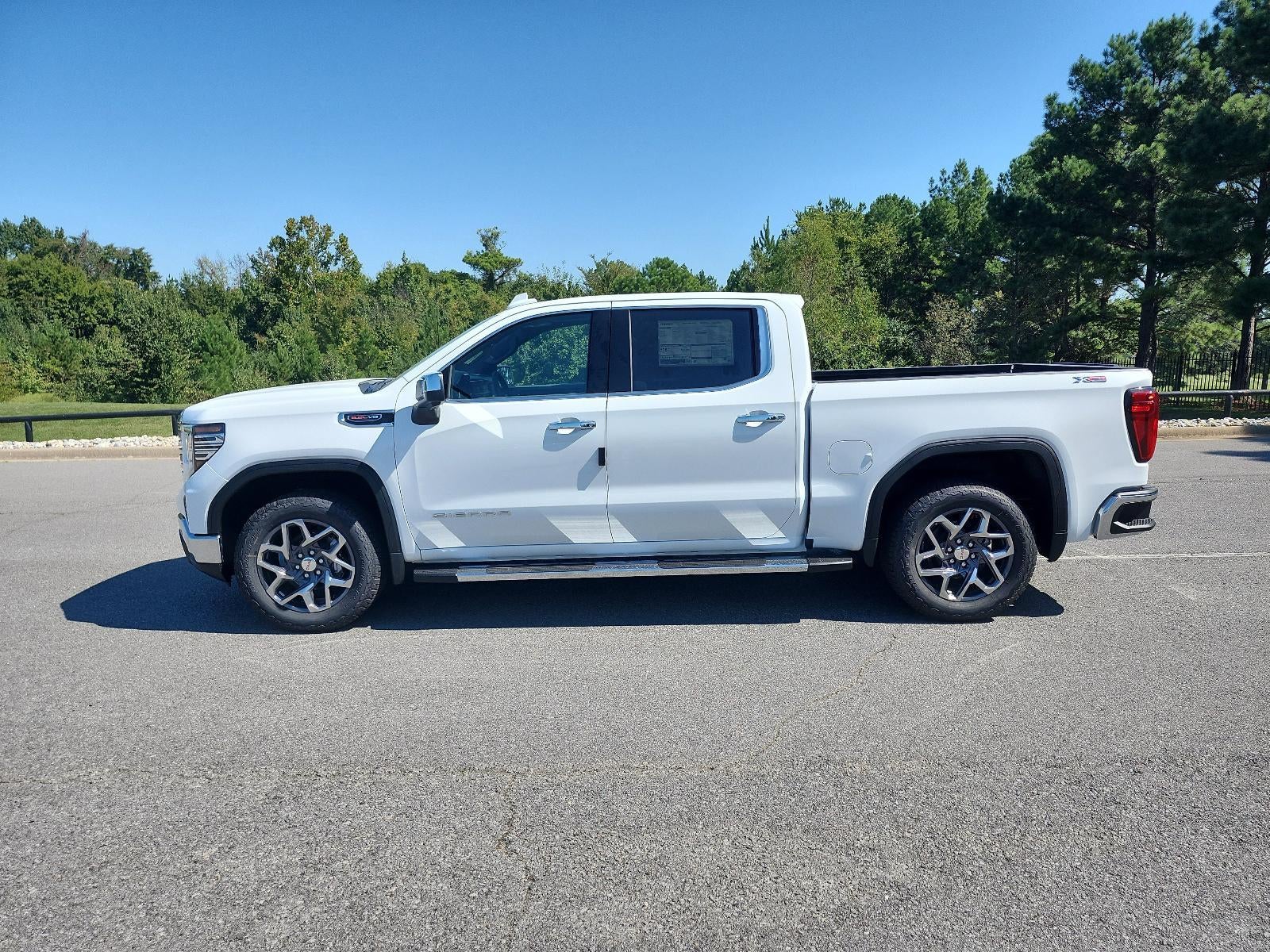 2026 GMC Sierra 1500 Crew Cab Short Box 4-Wheel Drive SLT