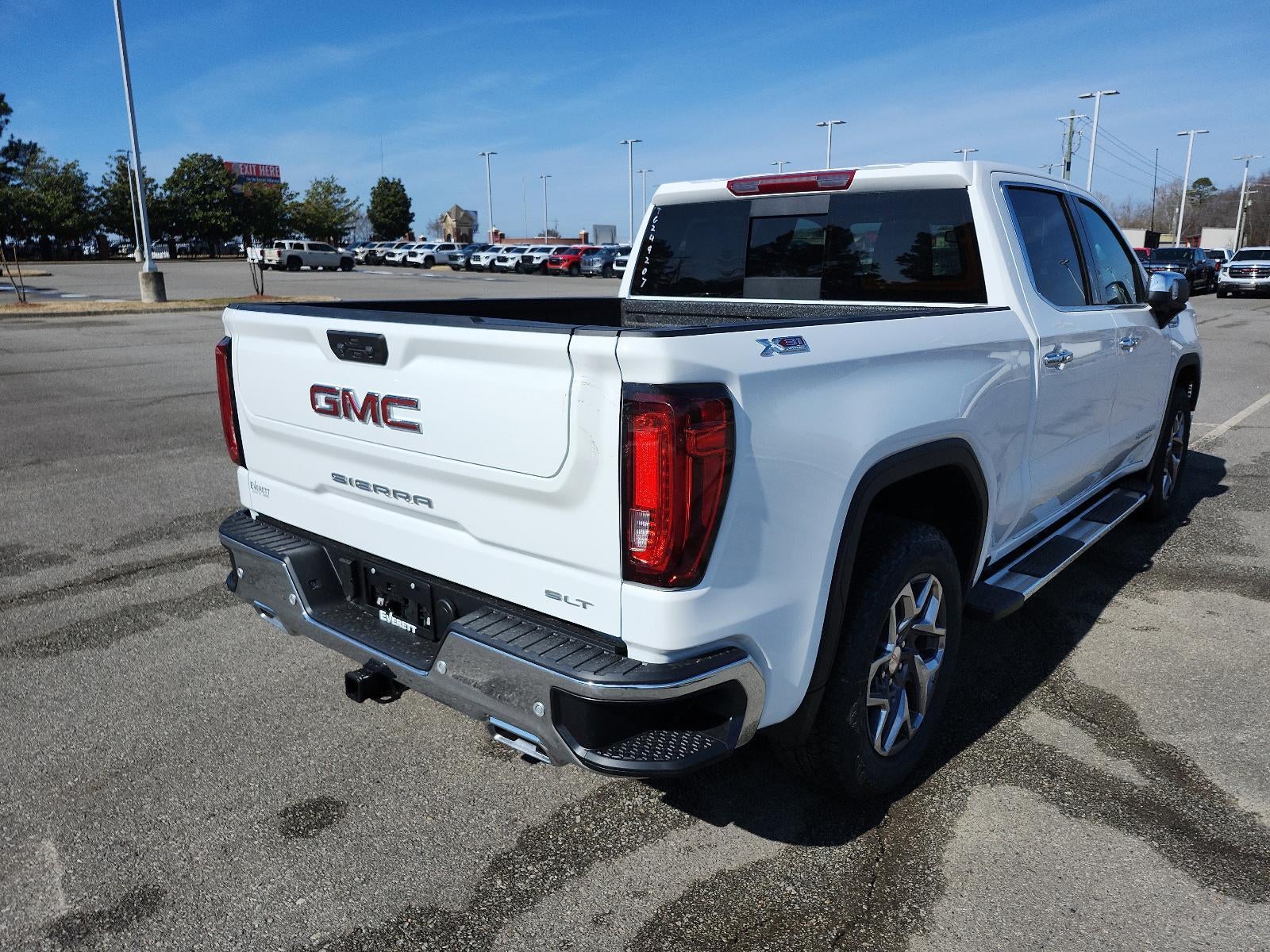 2026 GMC Sierra 1500 Crew Cab Short Box 4-Wheel Drive SLT