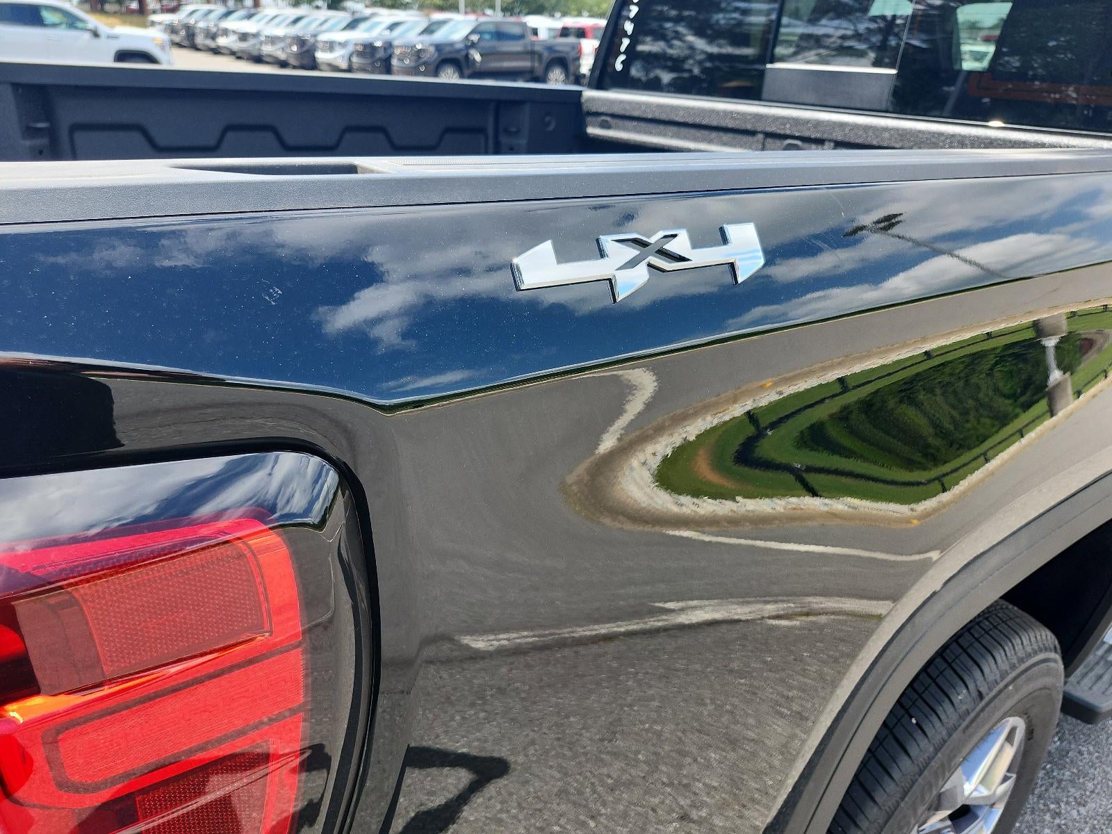 2026 GMC Sierra 1500 Crew Cab Short Box 4-Wheel Drive SLT