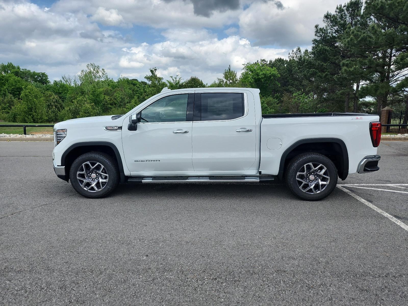2026 GMC Sierra 1500 Crew Cab Short Box 4-Wheel Drive SLT