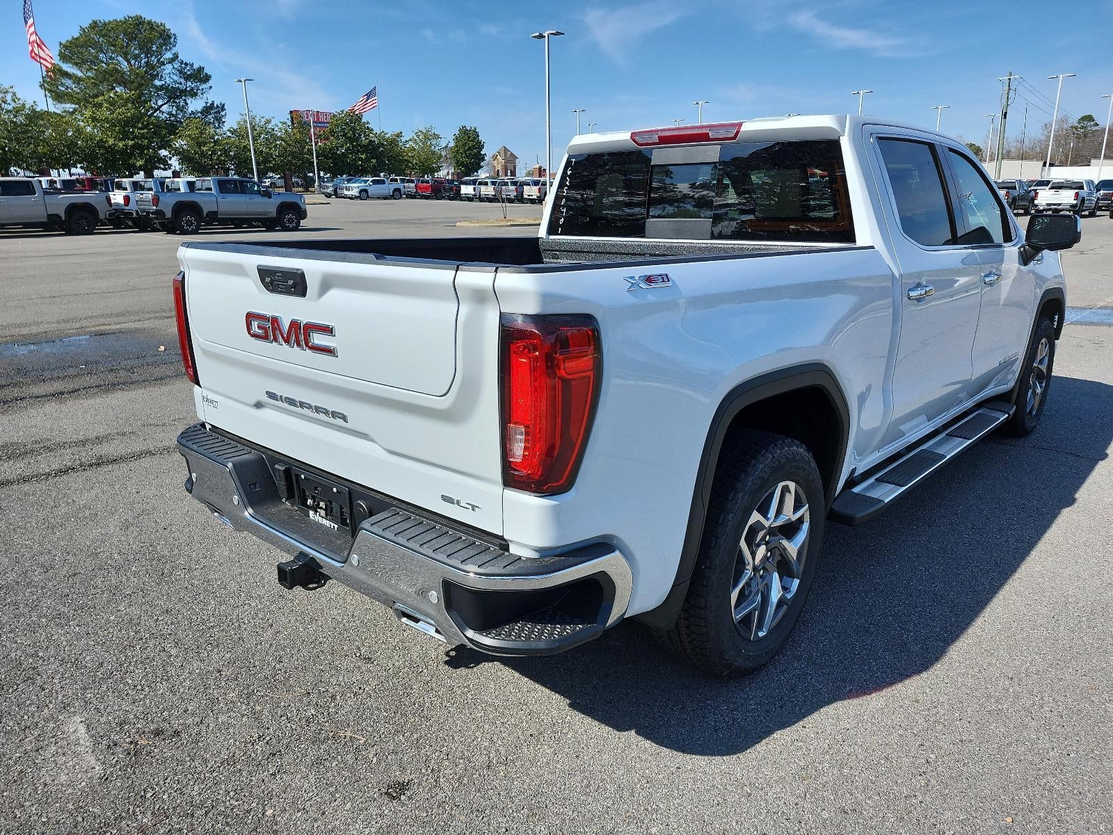 2026 GMC Sierra 1500 Crew Cab Short Box 4-Wheel Drive SLT
