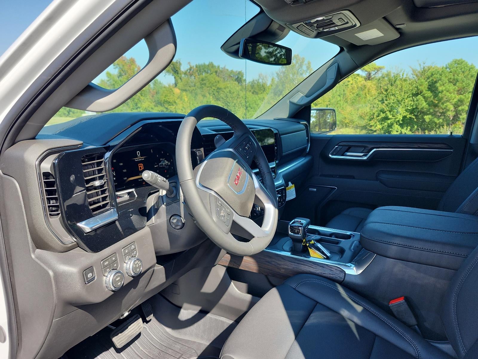 2026 GMC Sierra 1500 Crew Cab Short Box 4-Wheel Drive SLT