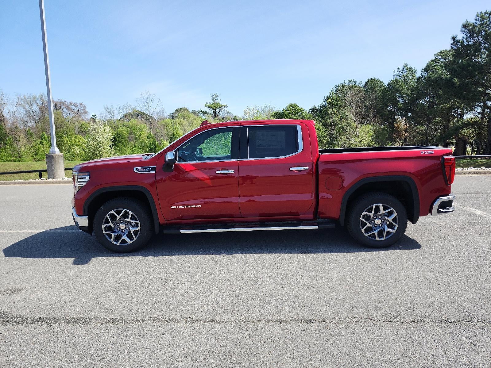 2026 GMC Sierra 1500 Crew Cab Short Box 4-Wheel Drive SLT