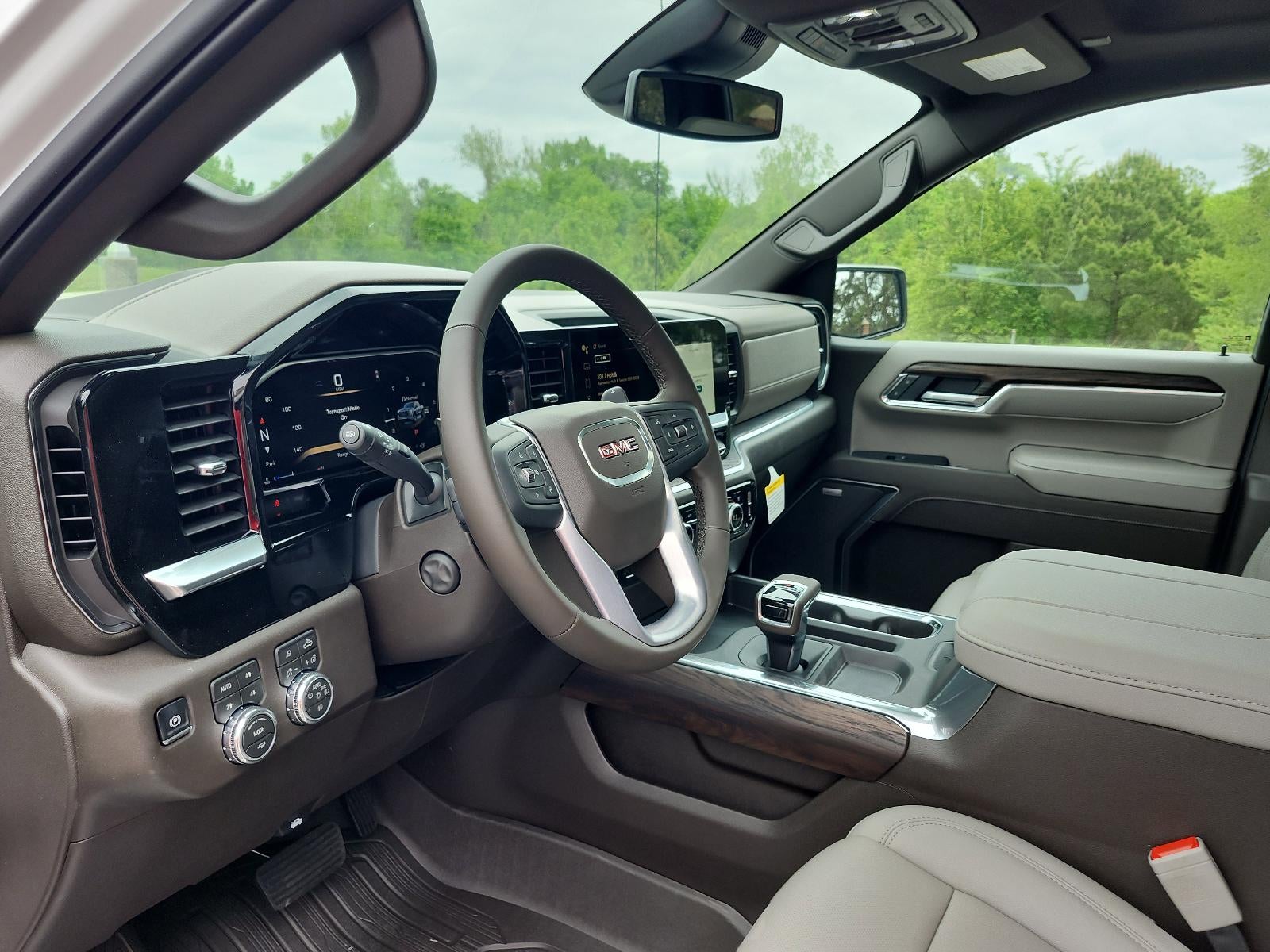2026 GMC Sierra 1500 SLT - Photo 14