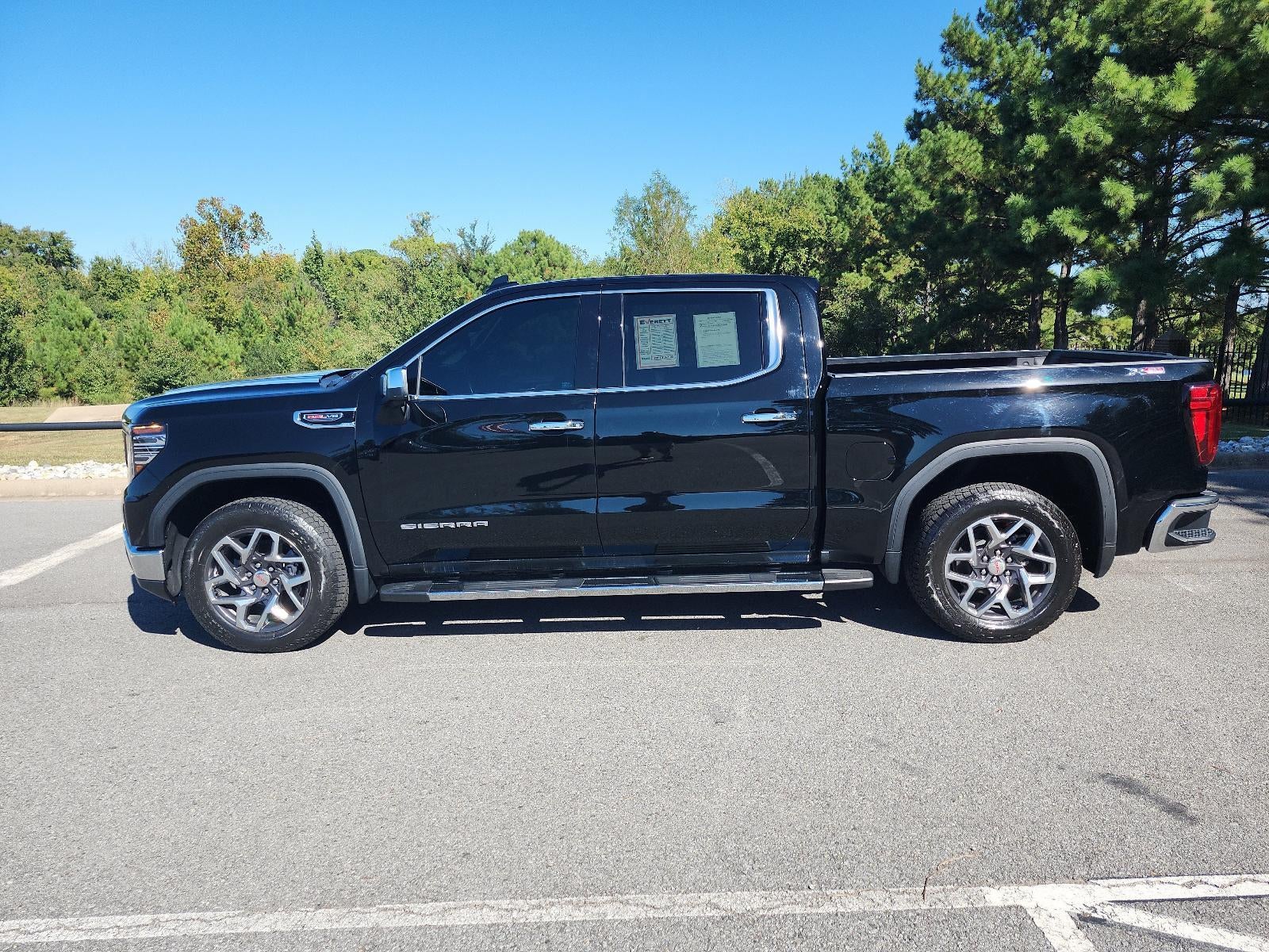 Used 2024 GMC Sierra 1500 SLT with VIN 3GTUUDEL7RG275938 for sale in Little Rock