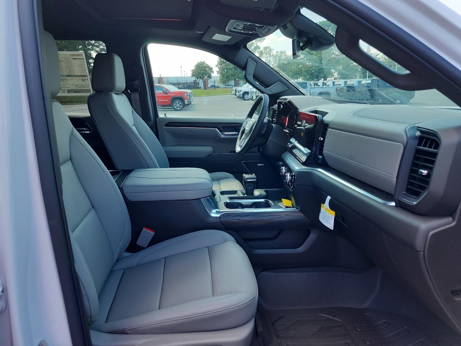 2026 GMC Sierra 1500 Crew Cab Short Box 4-Wheel Drive SLT