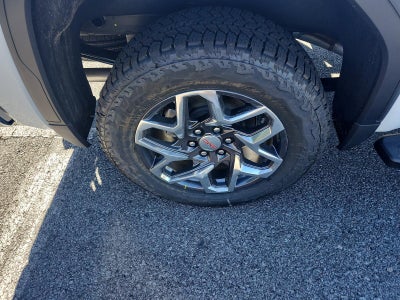 2026 GMC Sierra 1500 Crew Cab Short Box 4-Wheel Drive SLT