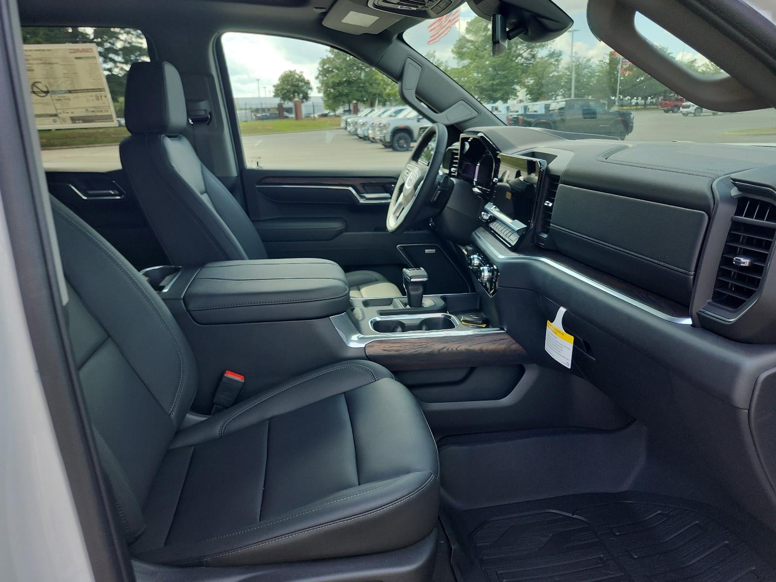 2026 GMC Sierra 1500 Crew Cab Short Box 4-Wheel Drive SLT