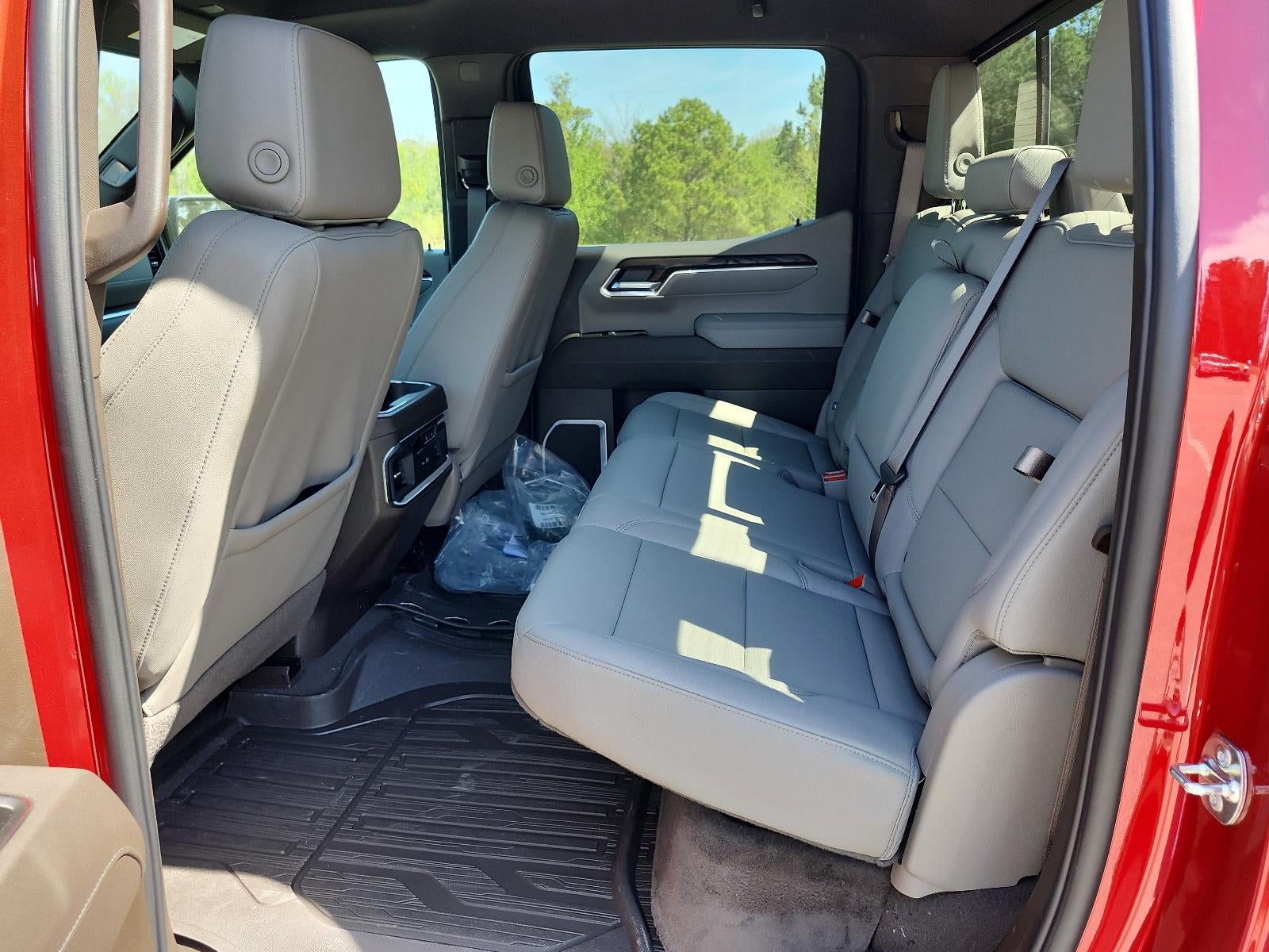 2026 GMC Sierra 1500 Crew Cab Short Box 4-Wheel Drive SLT