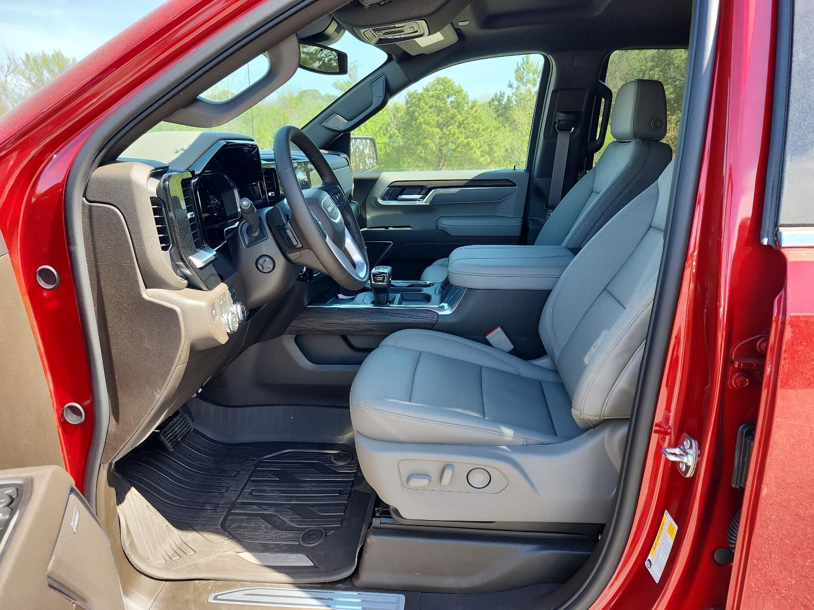 2026 GMC Sierra 1500 Crew Cab Short Box 4-Wheel Drive SLT