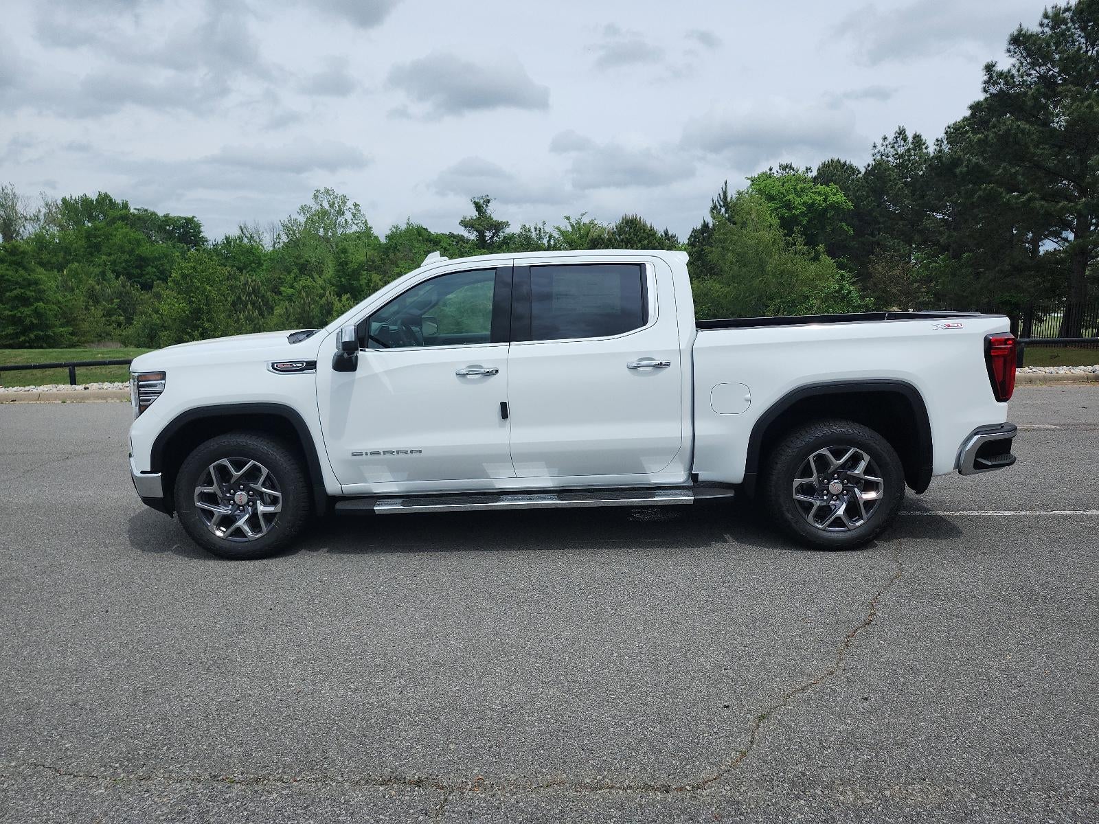 2026 GMC Sierra 1500 Crew Cab Short Box 4-Wheel Drive SLT