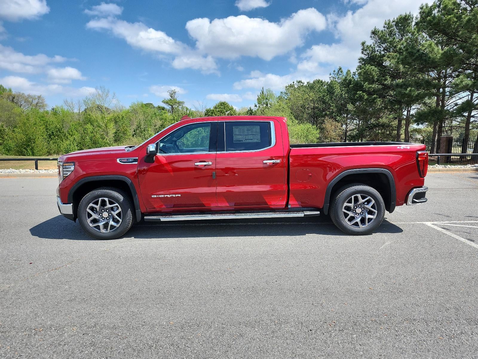 2026 GMC Sierra 1500 Crew Cab Standard Box 4-Wheel Drive SLT