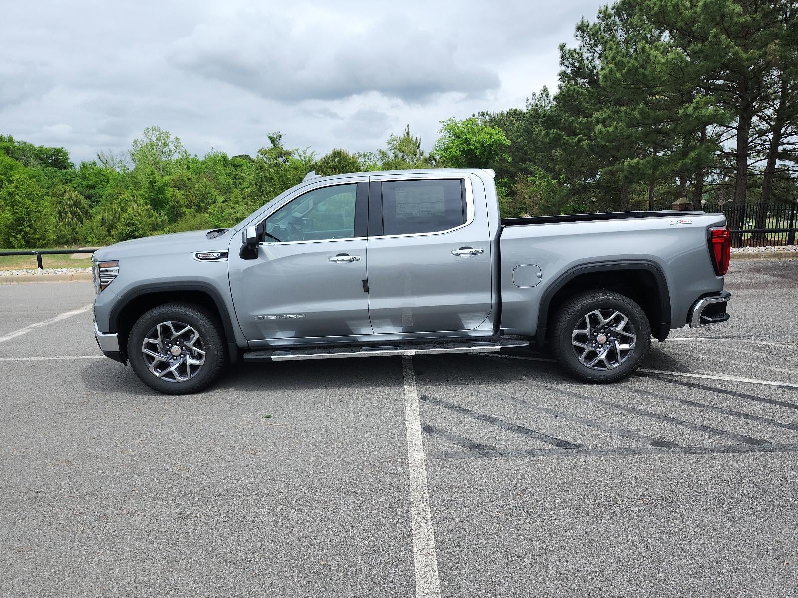 2026 GMC Sierra 1500 Crew Cab Short Box 4-Wheel Drive SLT