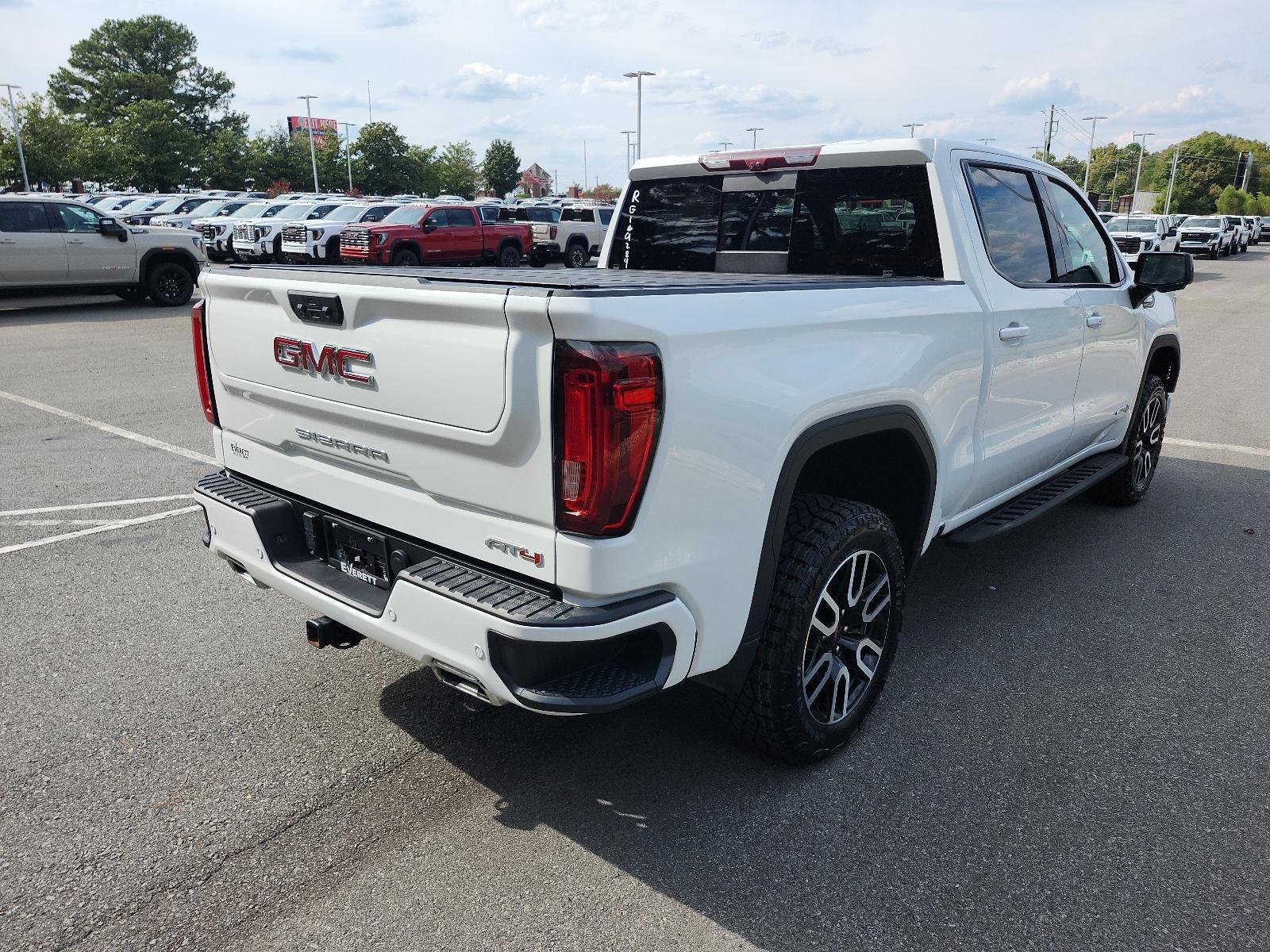 2024 GMC Sierra 1500 AT4