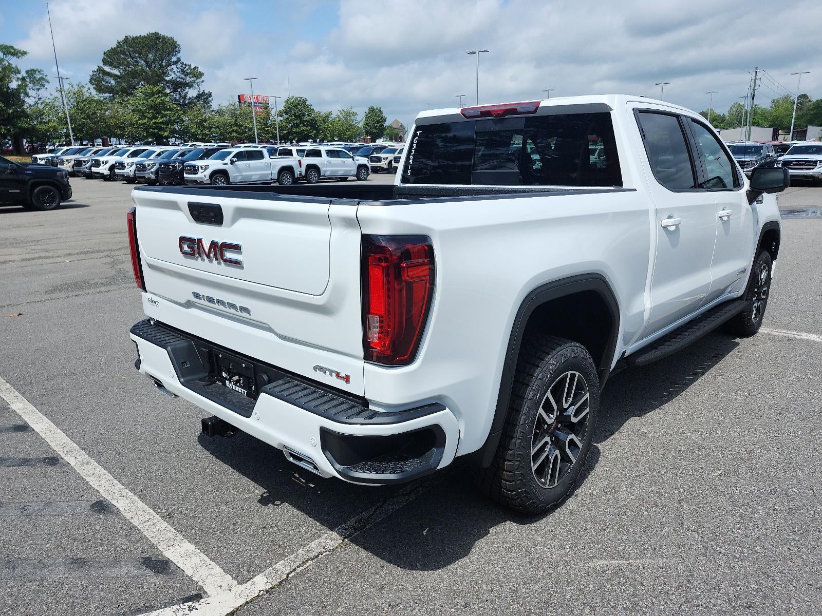 2026 GMC Sierra 1500 Crew Cab Short Box 4-Wheel Drive AT4