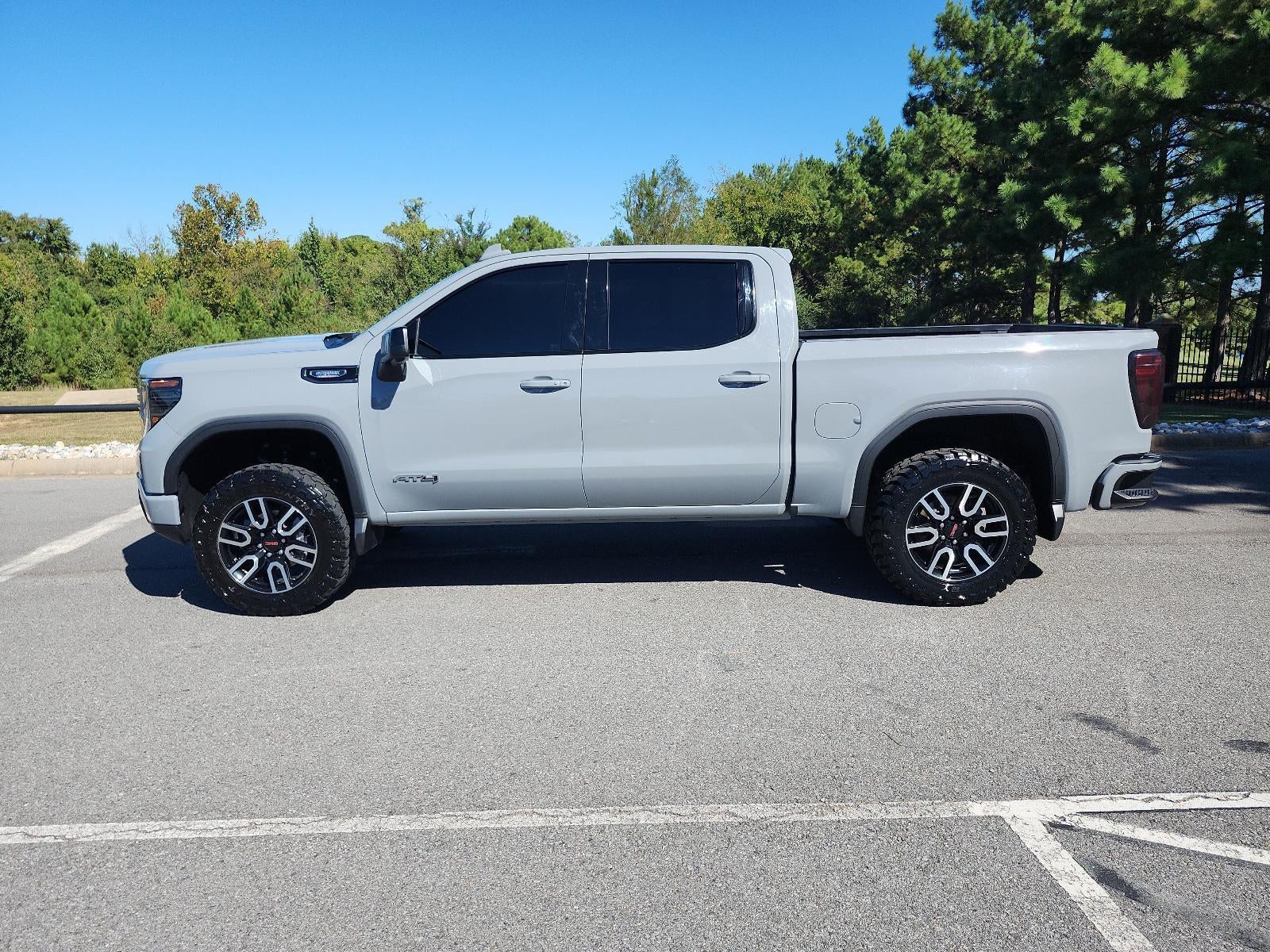 Used 2024 GMC Sierra 1500 AT4 with VIN 3GTUUEE84RG266681 for sale in Little Rock