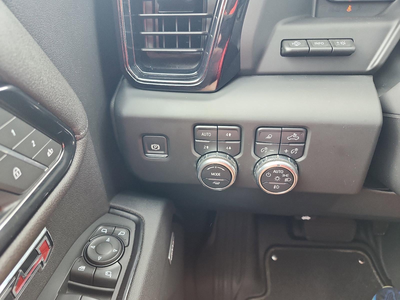 2025 GMC Sierra 1500 AT4