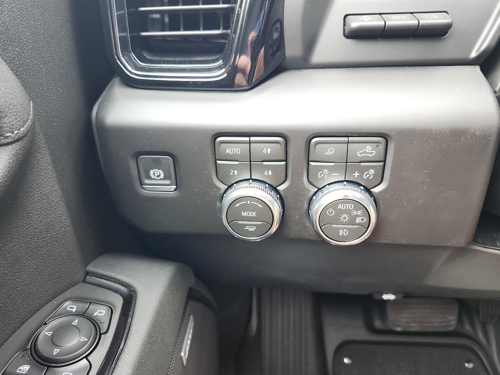 2026 GMC Sierra 1500 Crew Cab Short Box 4-Wheel Drive AT4