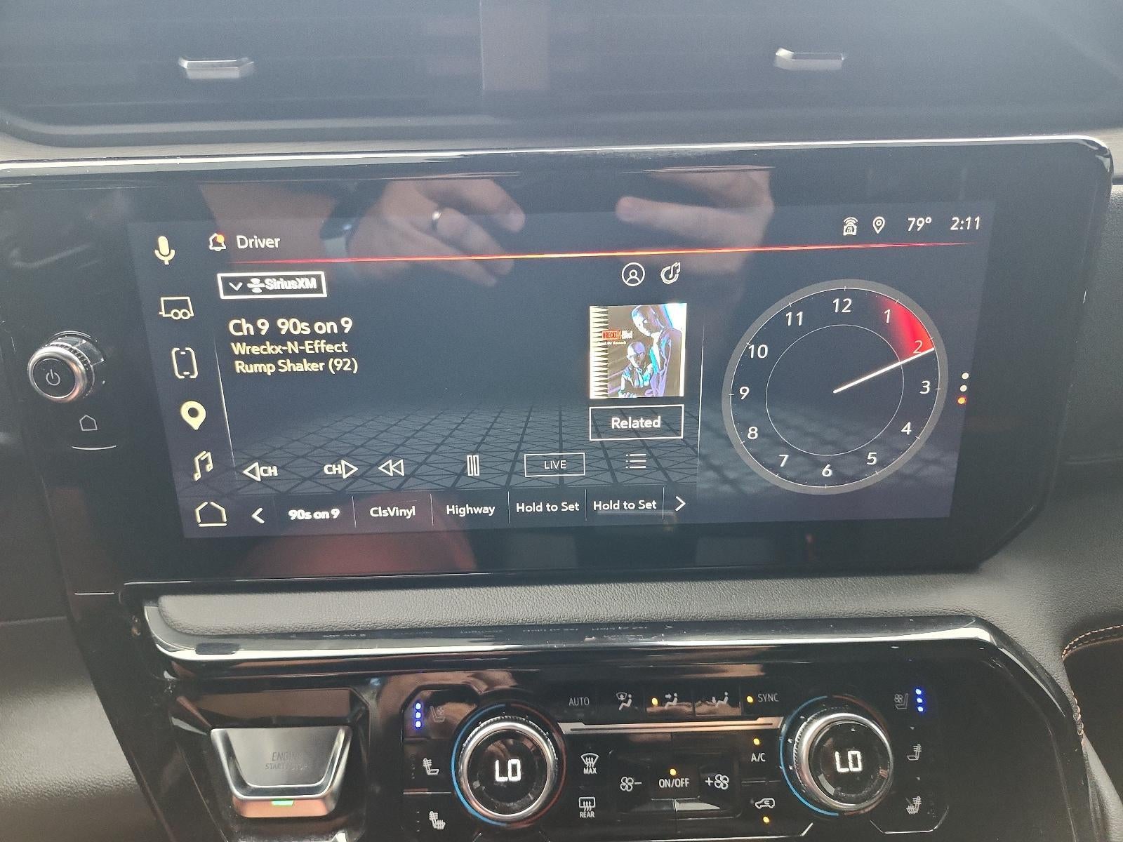 2025 GMC Sierra 1500 AT4 - Photo 17