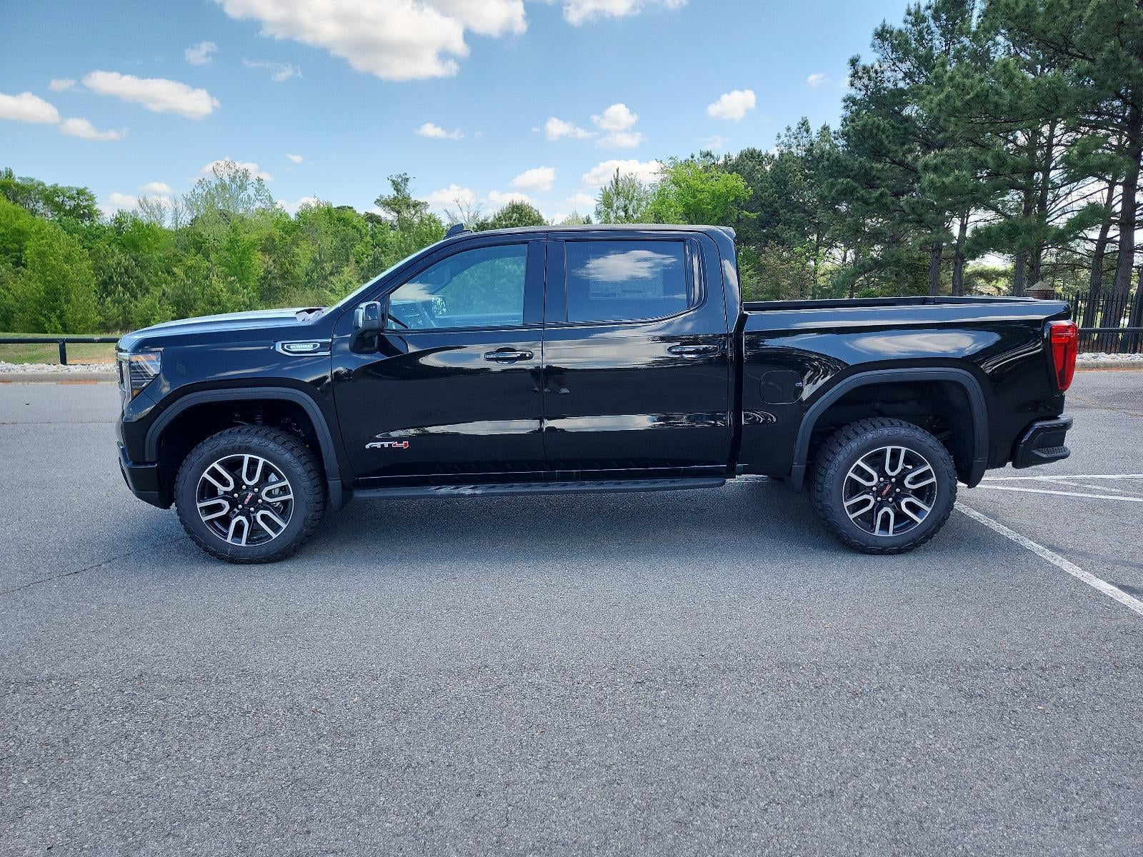 2026 GMC Sierra 1500 Crew Cab Short Box 4-Wheel Drive AT4