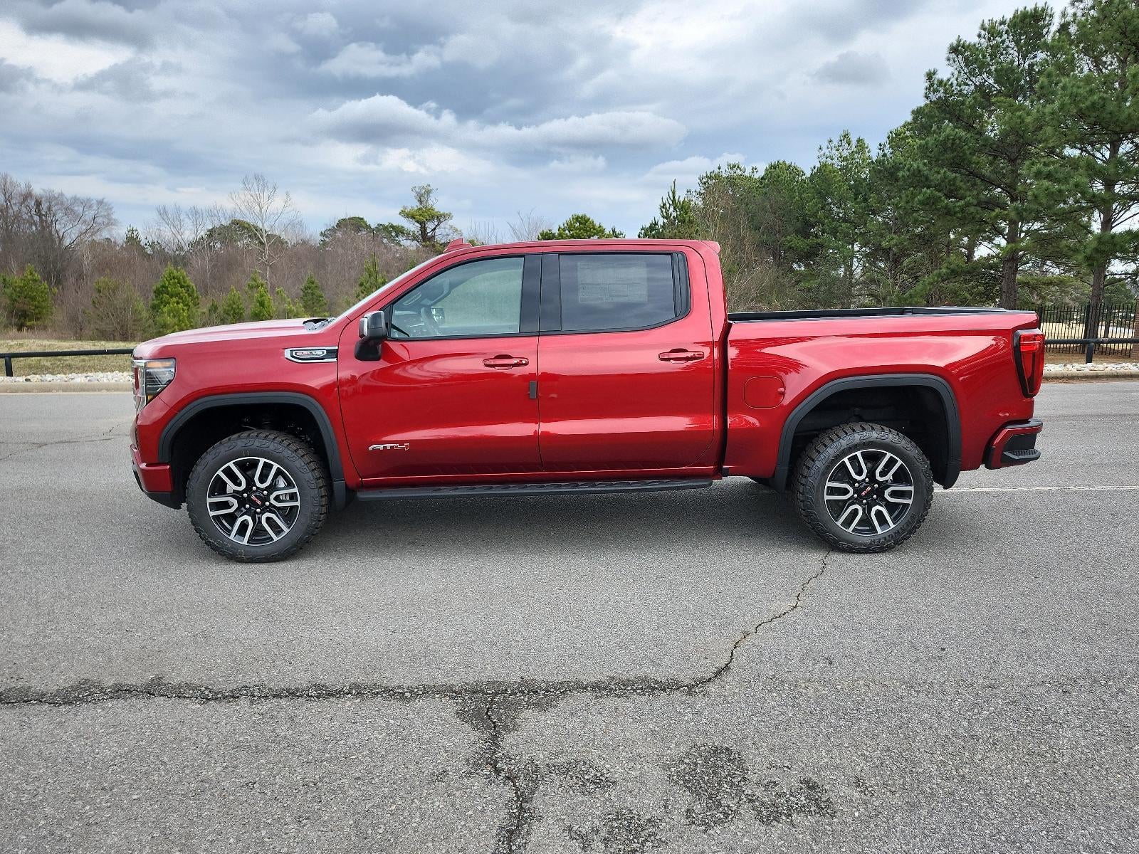 2026 GMC Sierra 1500 Crew Cab Short Box 4-Wheel Drive AT4