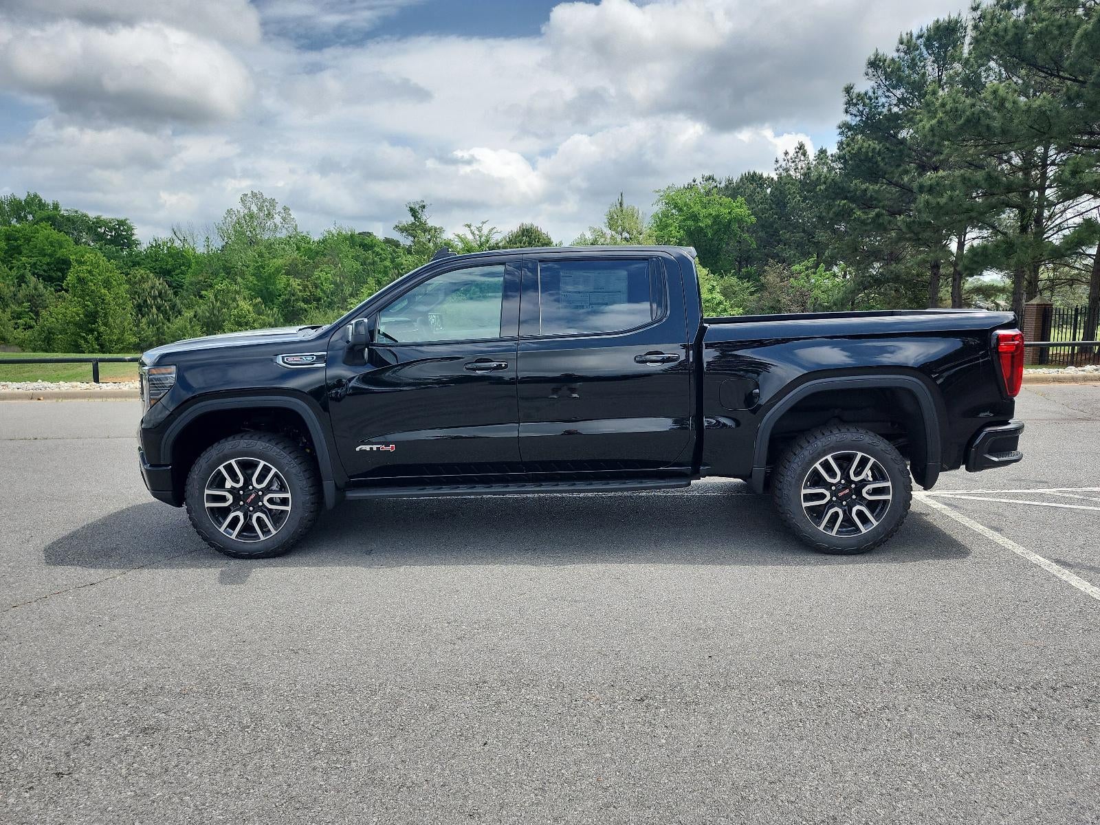 2026 GMC Sierra 1500 Crew Cab Short Box 4-Wheel Drive AT4