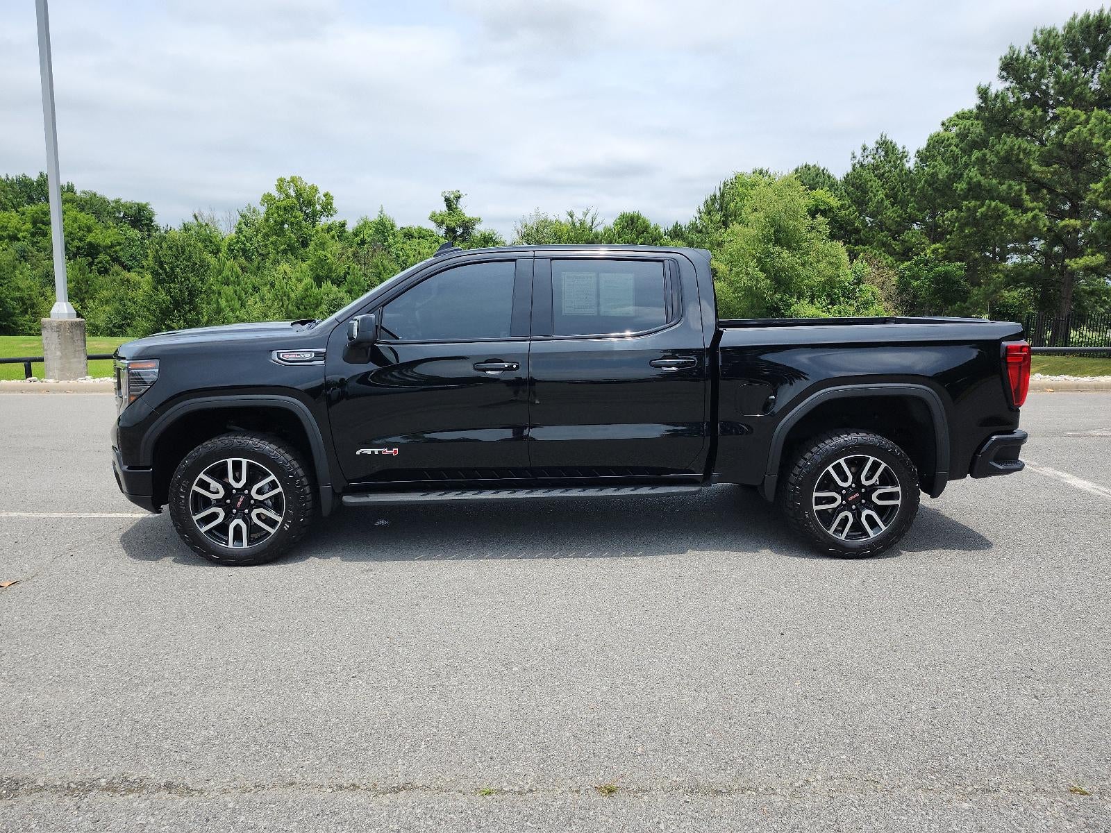2025 GMC Sierra 1500 AT4