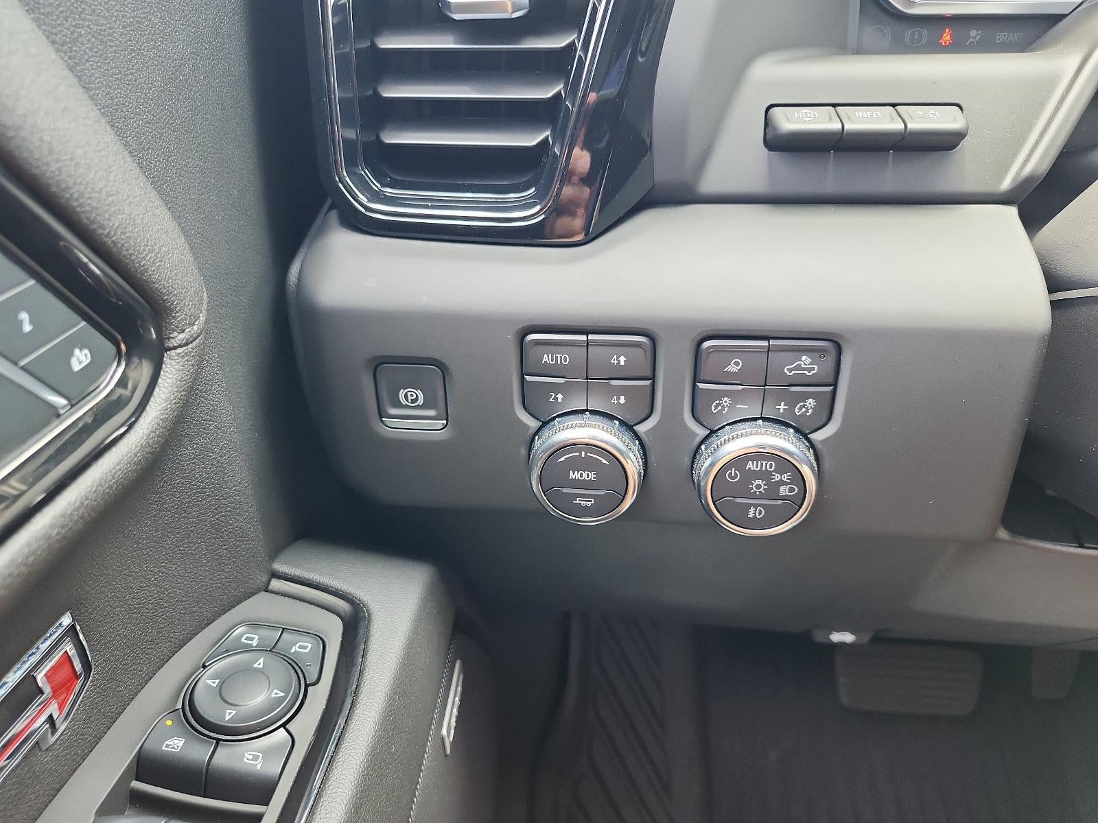 2025 GMC Sierra 1500 AT4