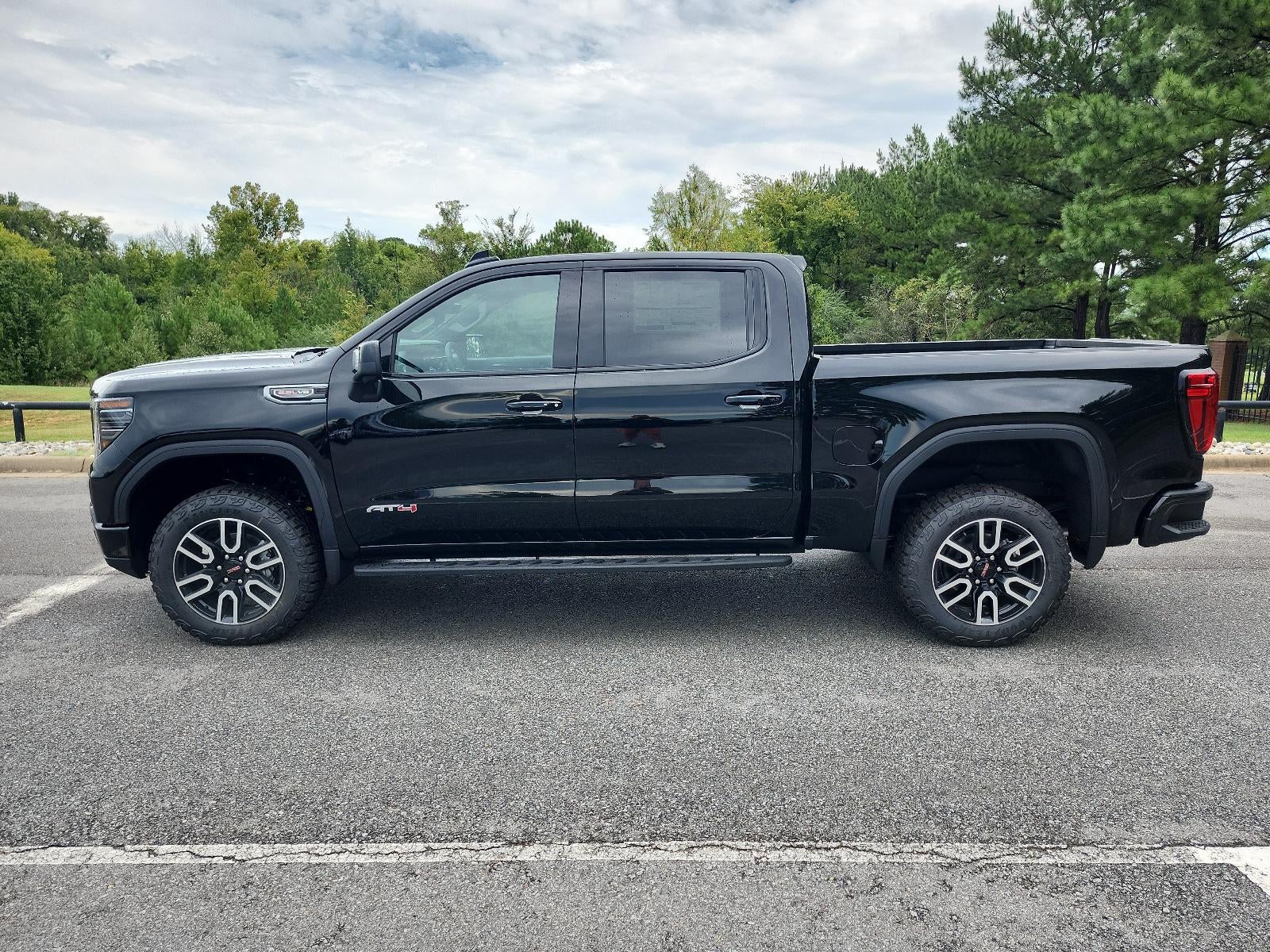2026 GMC Sierra 1500 Crew Cab Short Box 4-Wheel Drive AT4