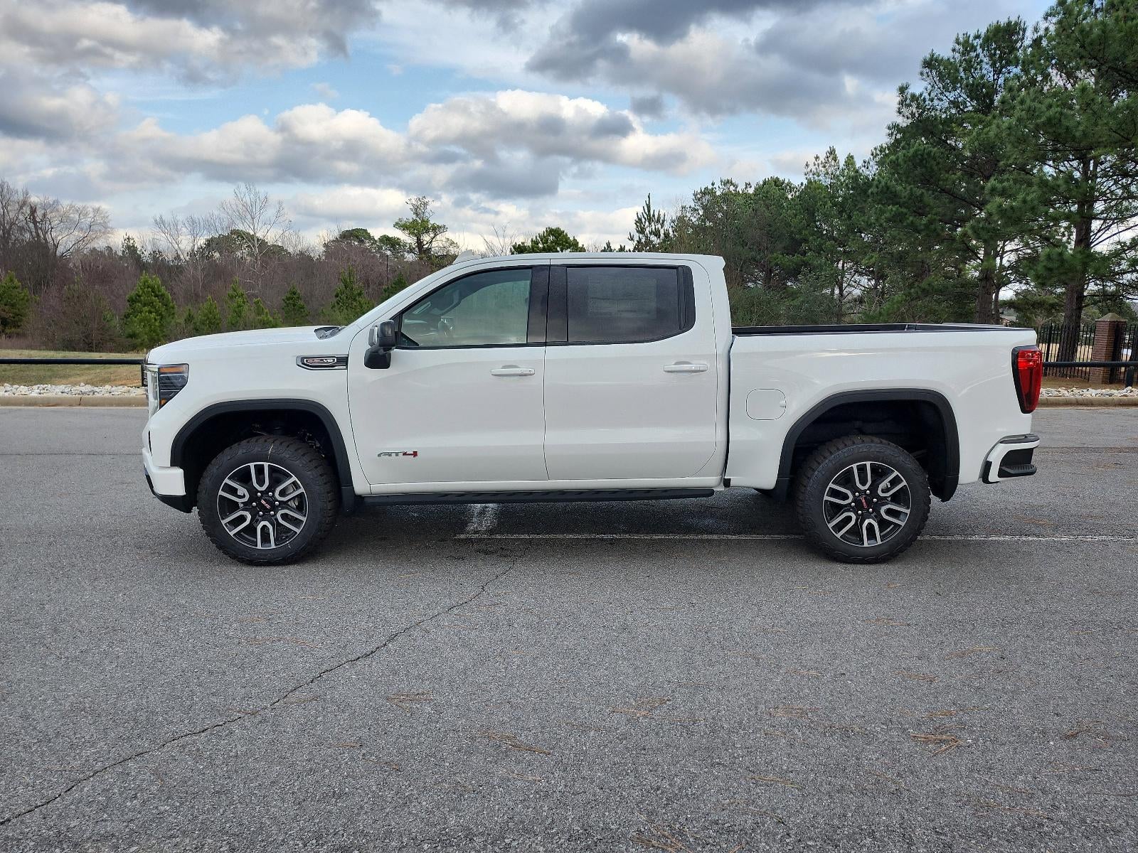 2026 GMC Sierra 1500 Crew Cab Short Box 4-Wheel Drive AT4