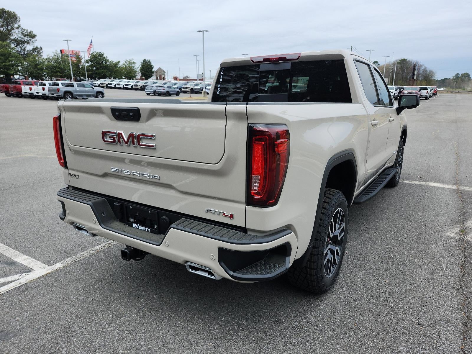 2026 GMC Sierra 1500 Crew Cab Short Box 4-Wheel Drive AT4
