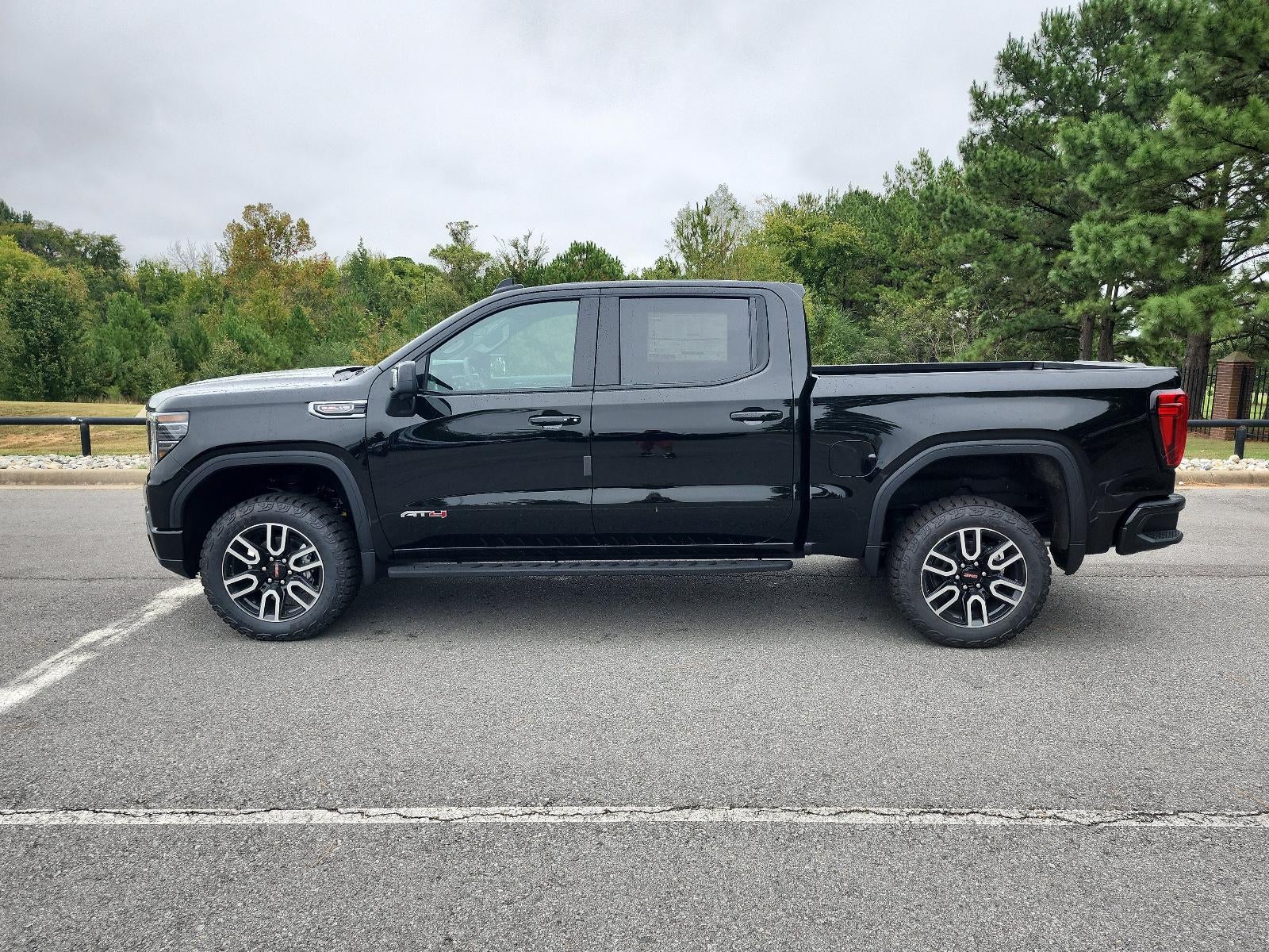 2026 GMC Sierra 1500 Crew Cab Short Box 4-Wheel Drive AT4