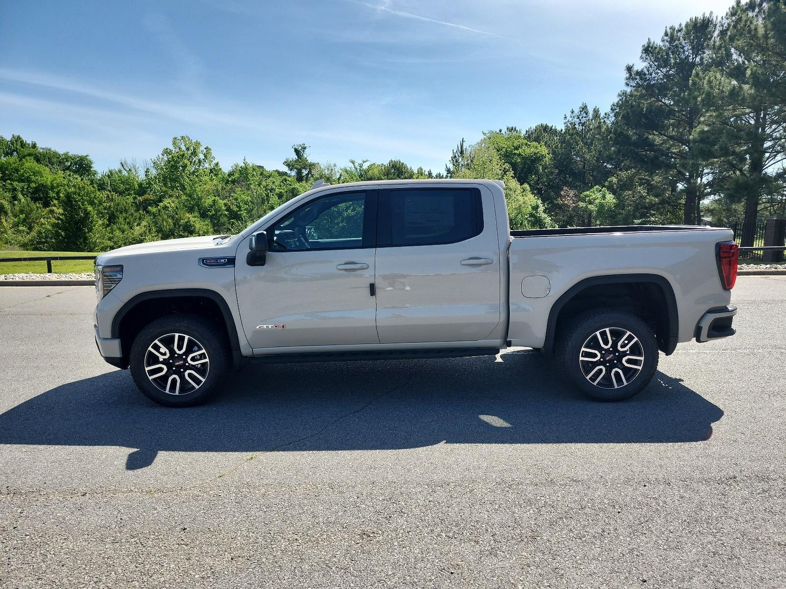 2026 GMC Sierra 1500 Crew Cab Short Box 4-Wheel Drive AT4