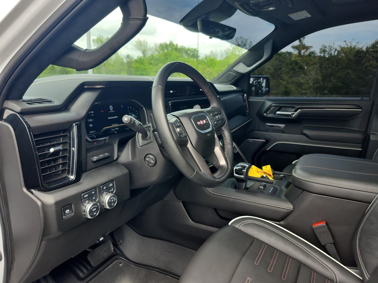 2025 GMC Sierra 1500 AT4X