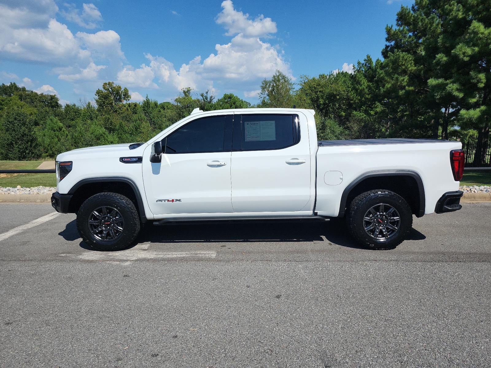 2024 GMC Sierra 1500 AT4X
