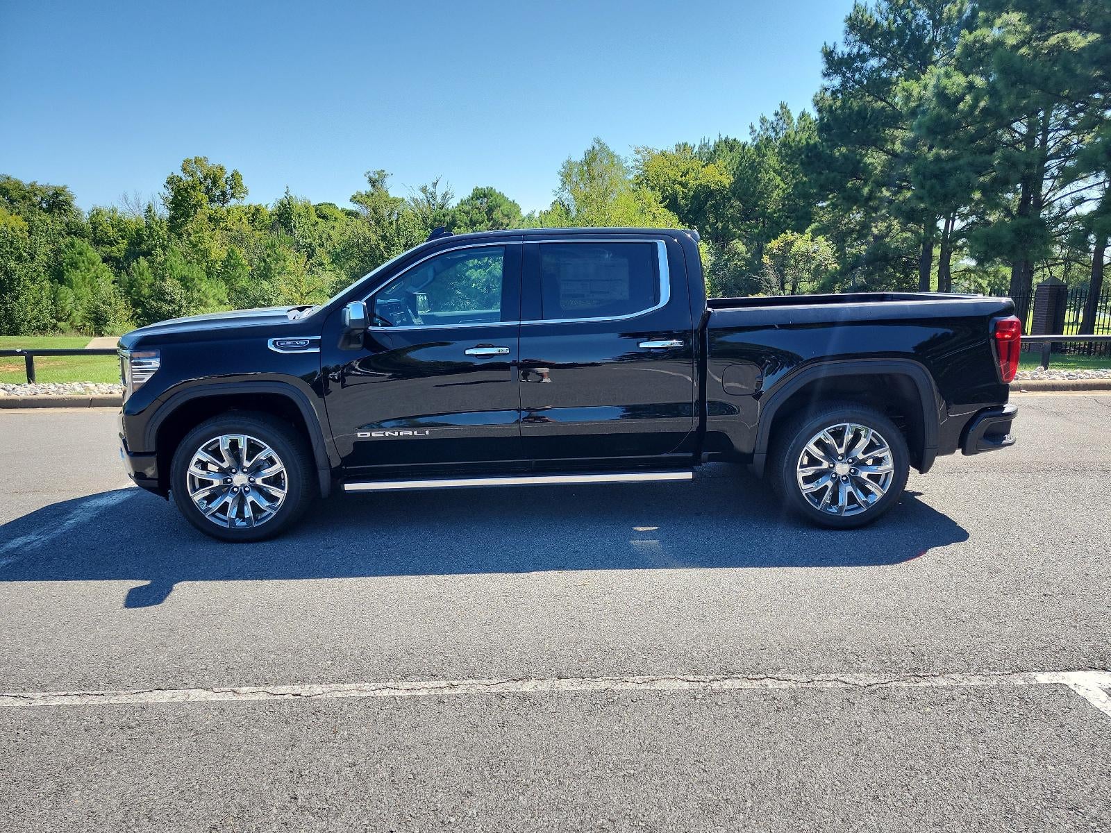 2026 GMC Sierra 1500 Crew Cab Short Box 4-Wheel Drive Denali