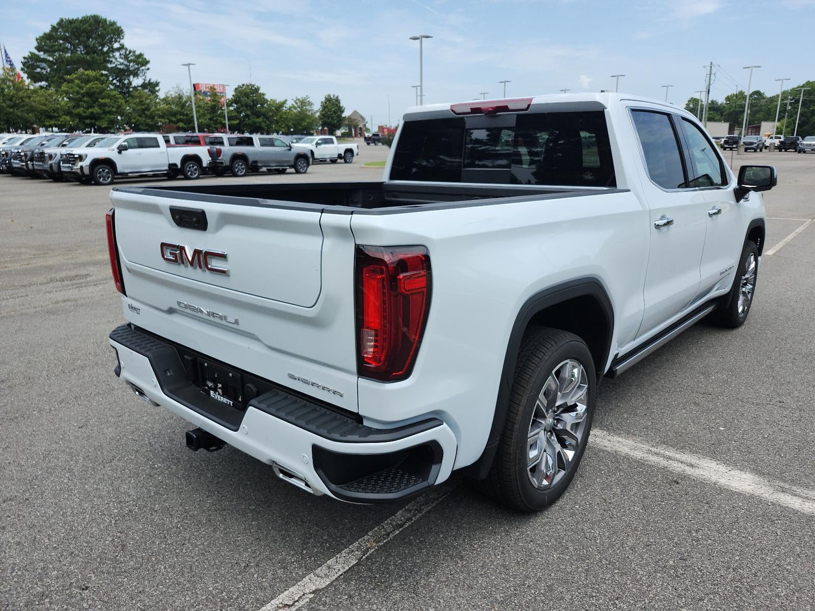2026 GMC Sierra 1500 Crew Cab Short Box 4-Wheel Drive Denali