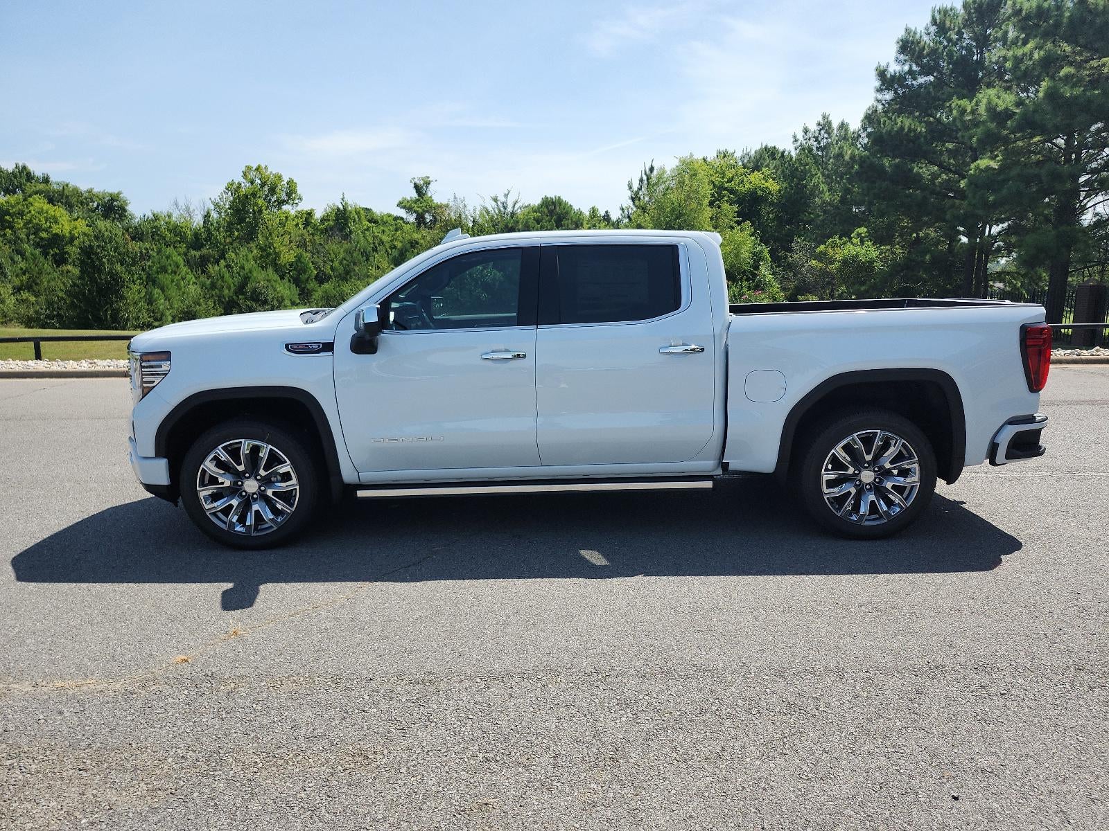 2026 GMC Sierra 1500 Denali - Photo 2