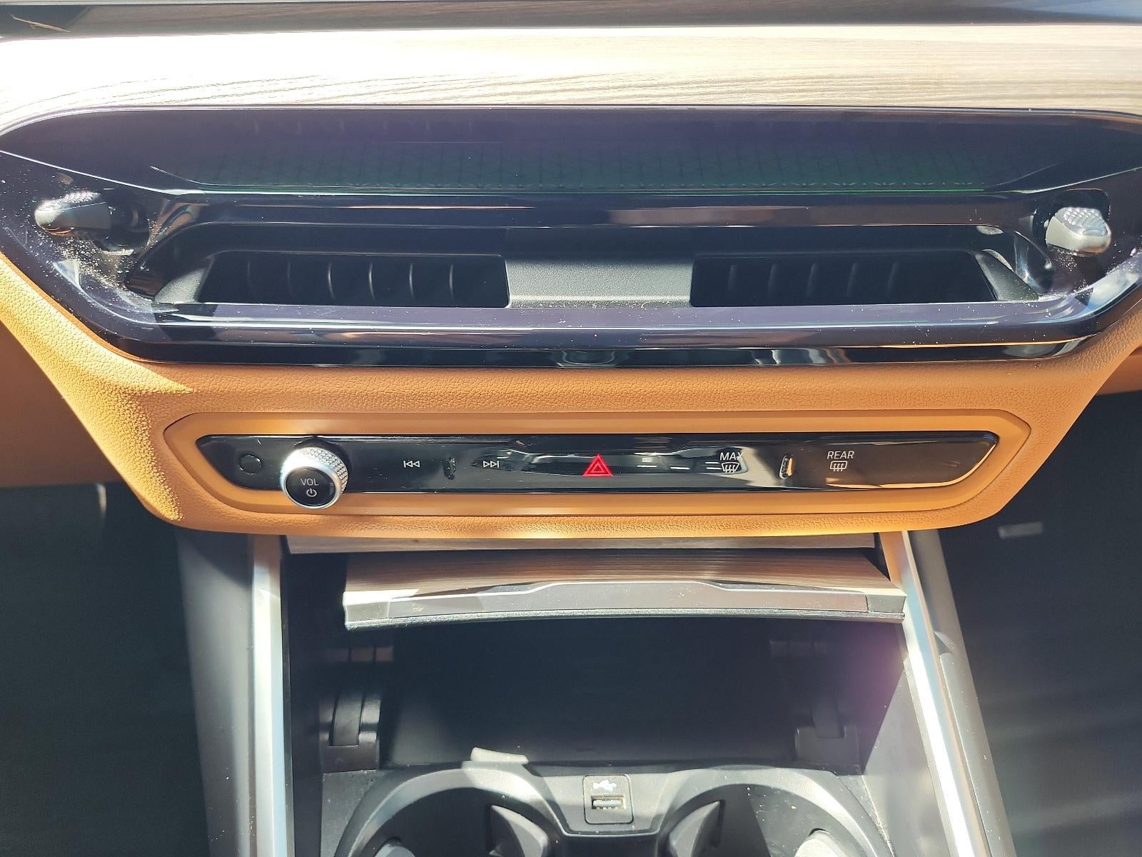 2025 BMW 330i 330i xDrive