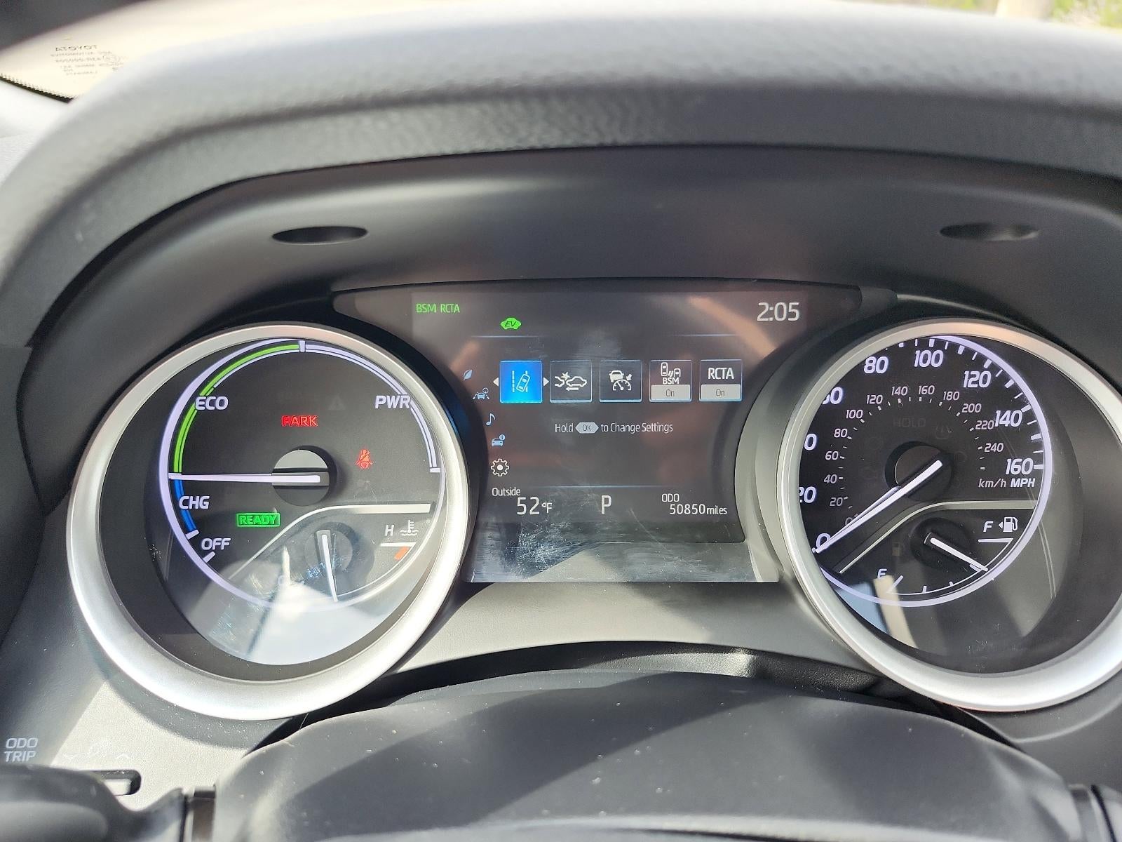 2023 Toyota Camry Hybrid XLE