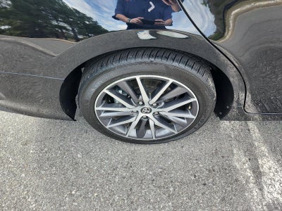 2023 Toyota Camry Hybrid XLE