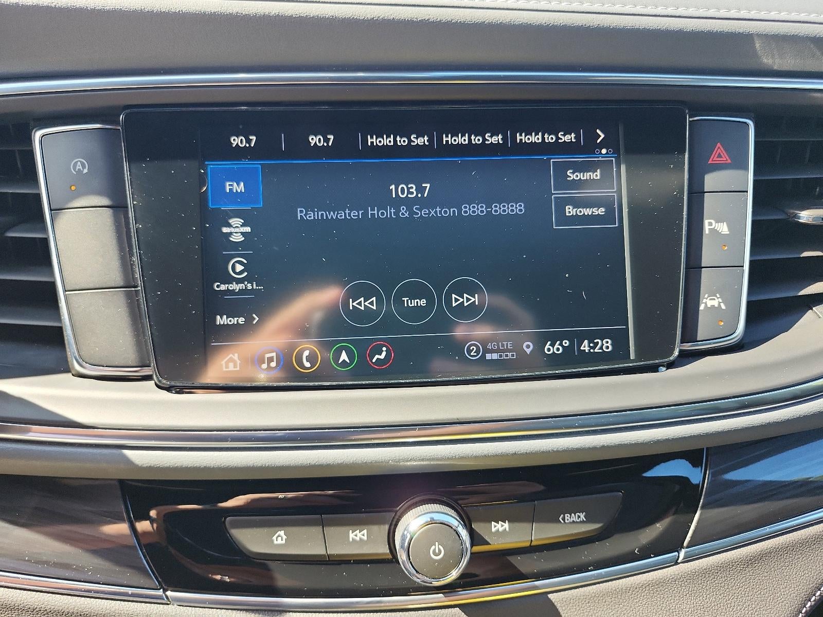 2024 Buick Enclave Essence