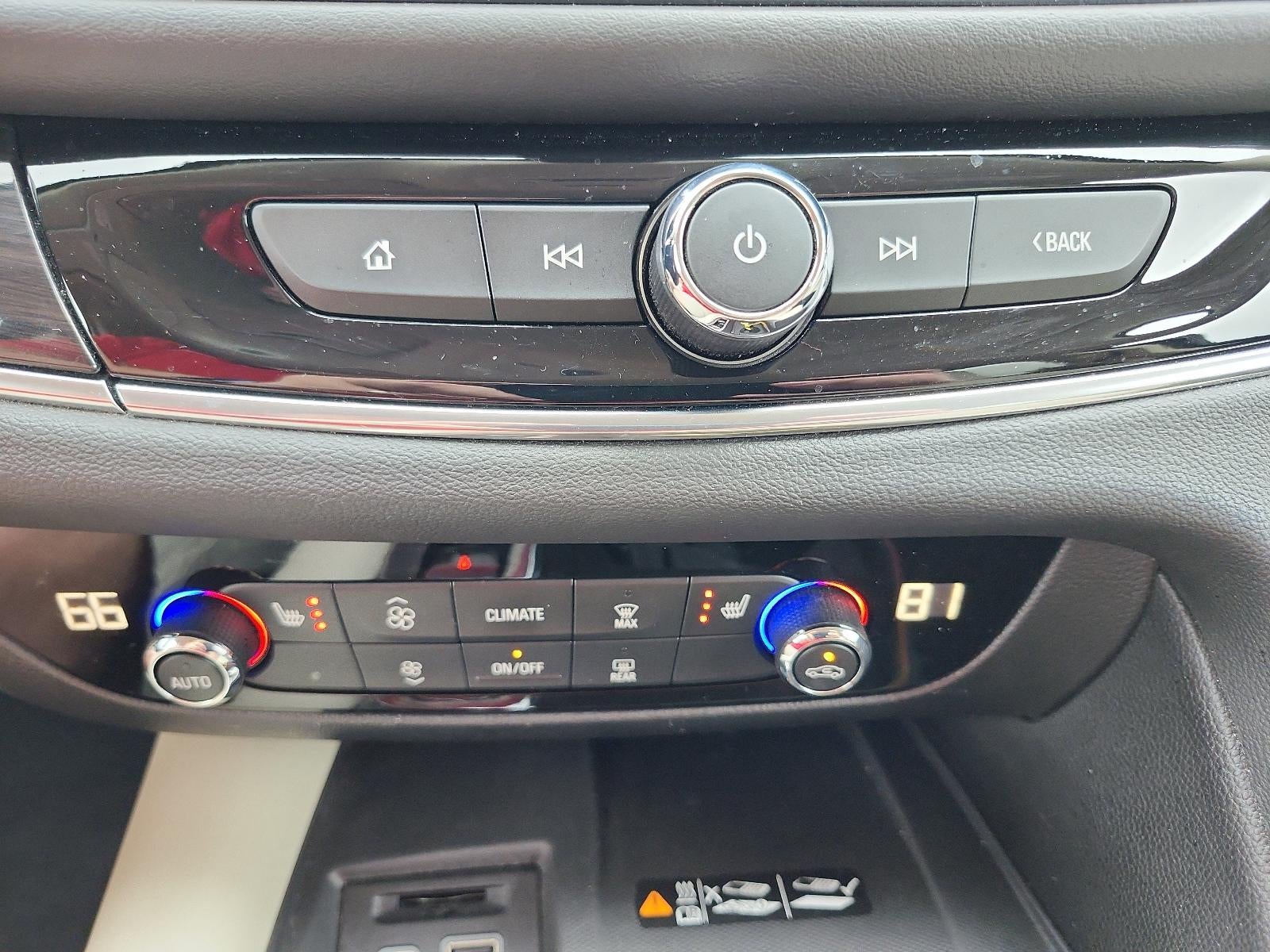 2023 Buick Enclave Essence