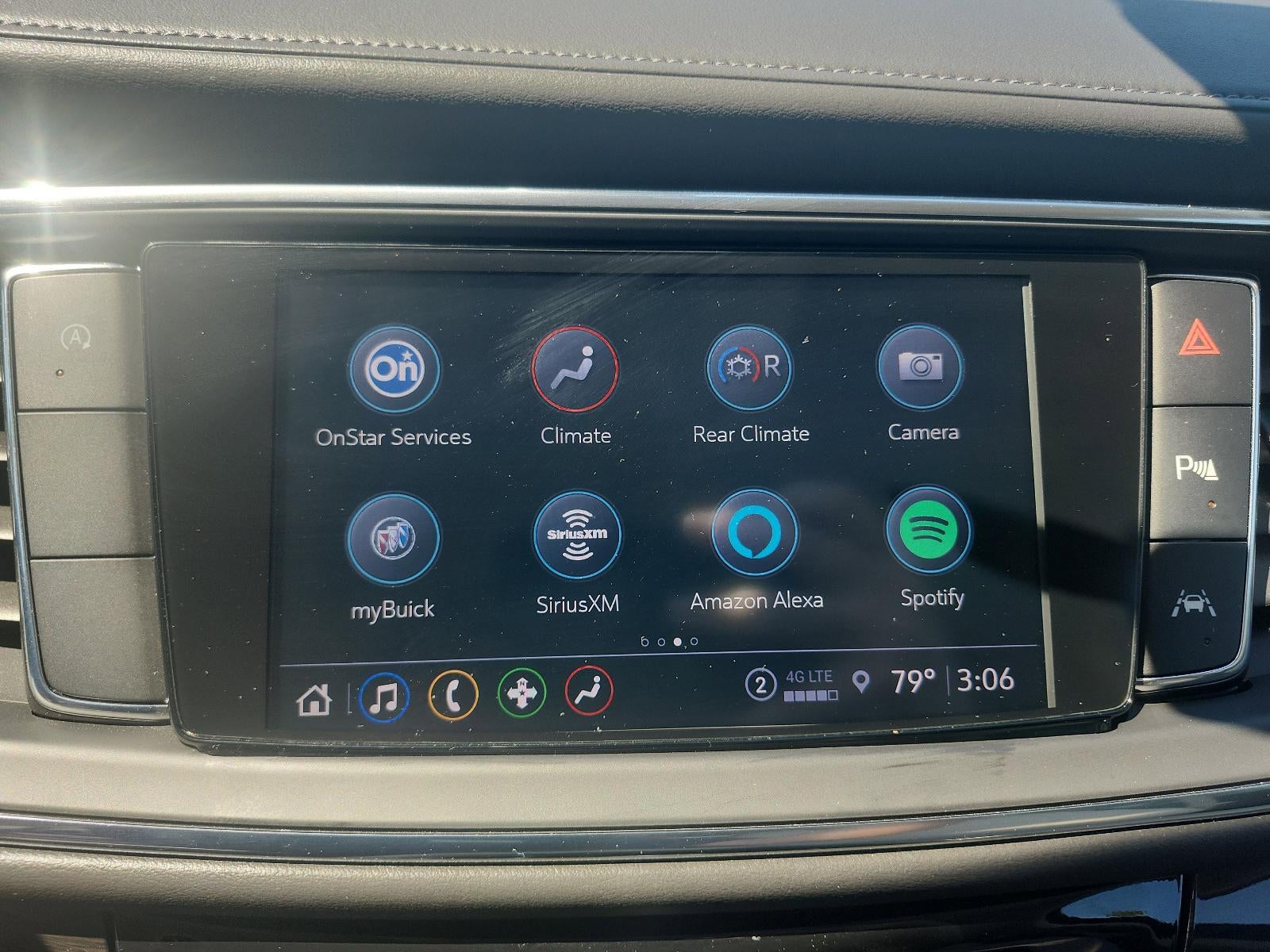2022 Buick Enclave Essence