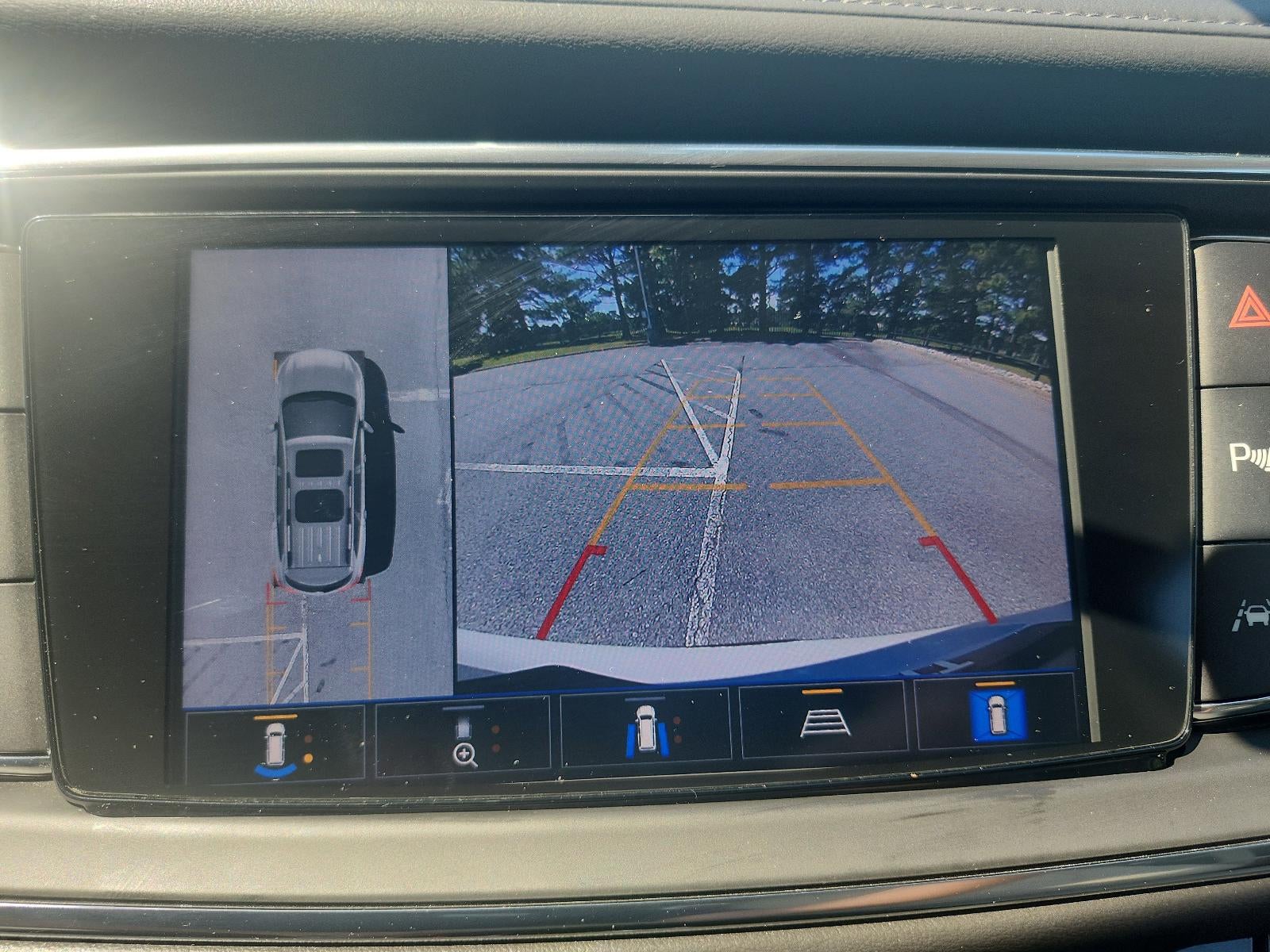 2022 Buick Enclave Essence