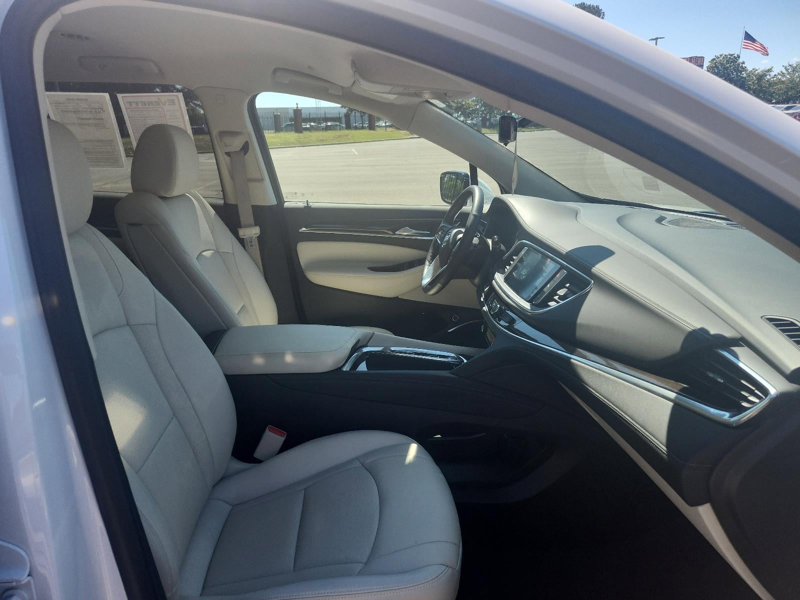 2022 Buick Enclave Essence