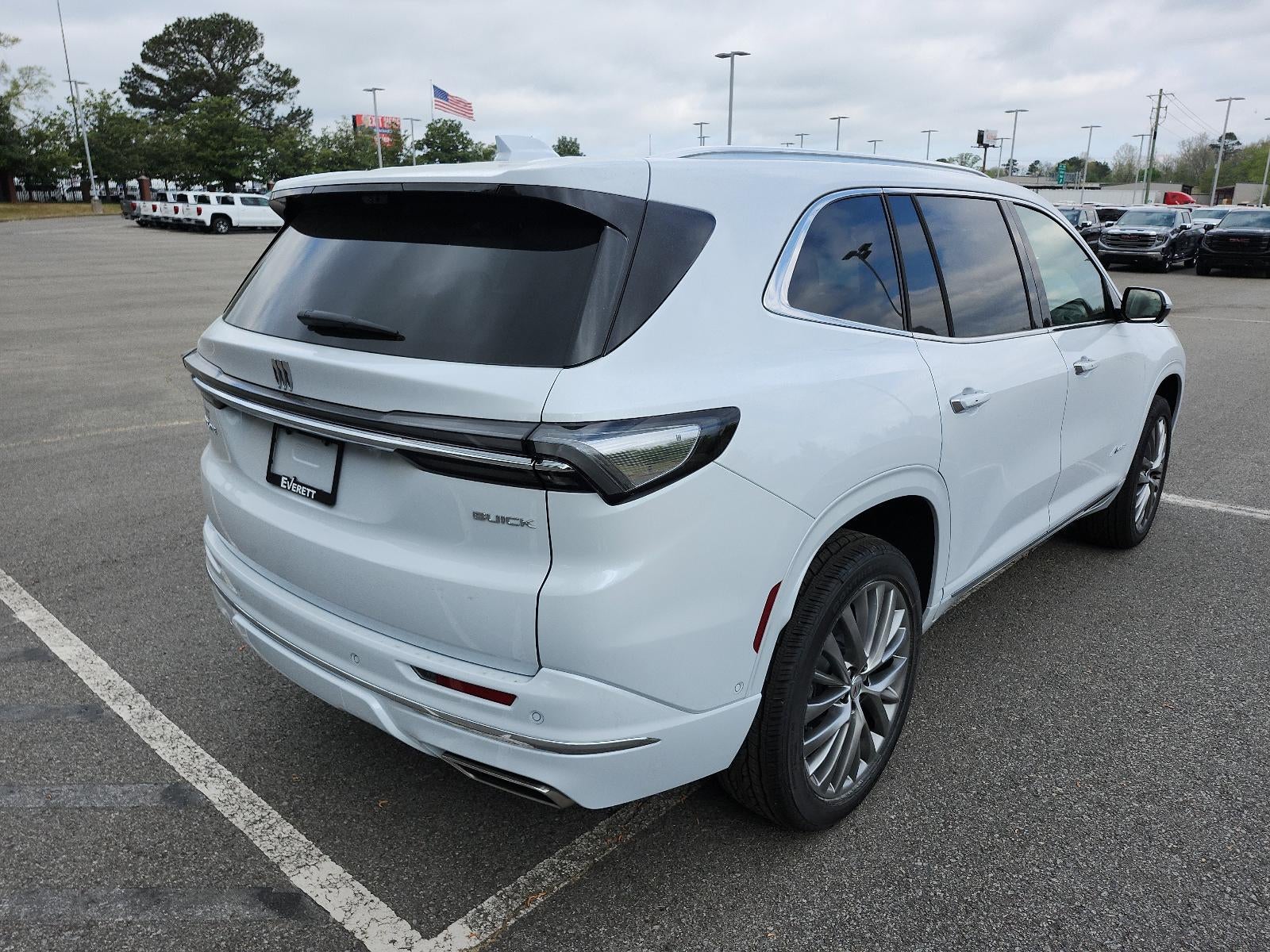 2026 Buick Enclave 4dr Avenir