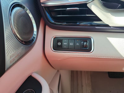 2027 Buick Enclave 4dr Avenir