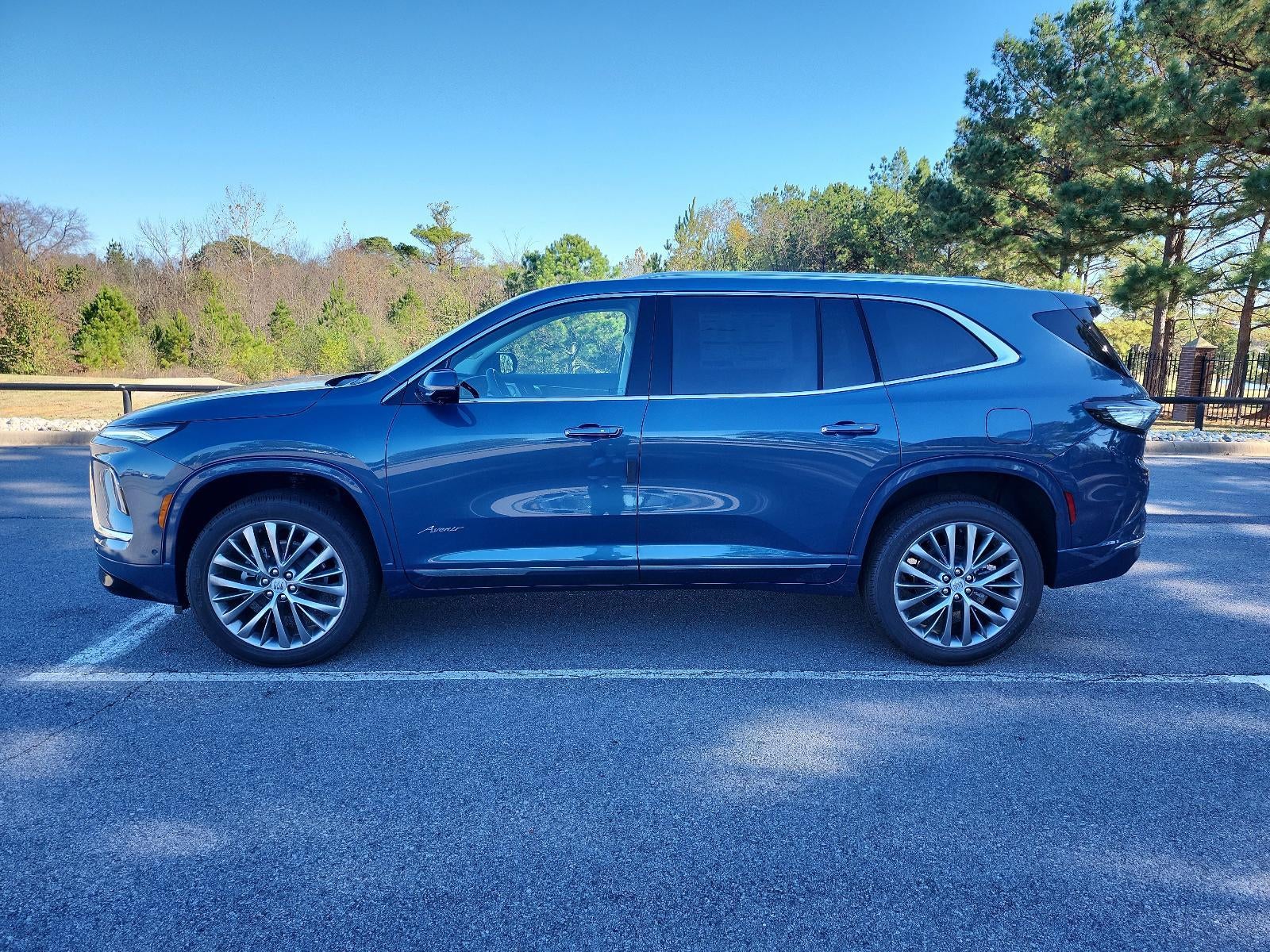 2026 Buick Enclave 4dr Avenir